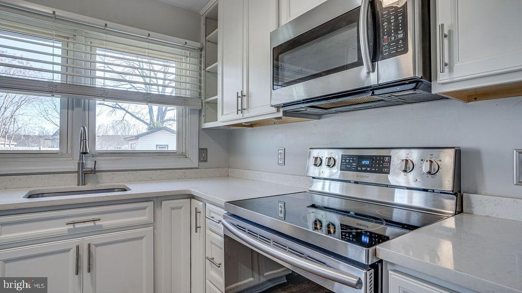 BAYBERRY ESTATES - Residential