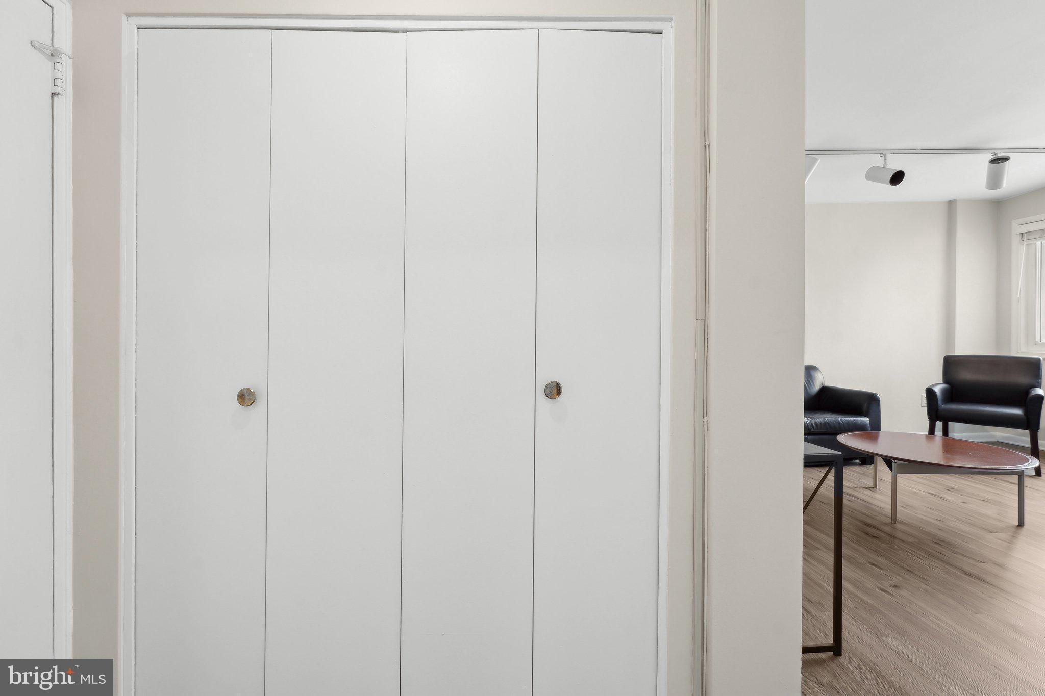 LANCASTER - Residential