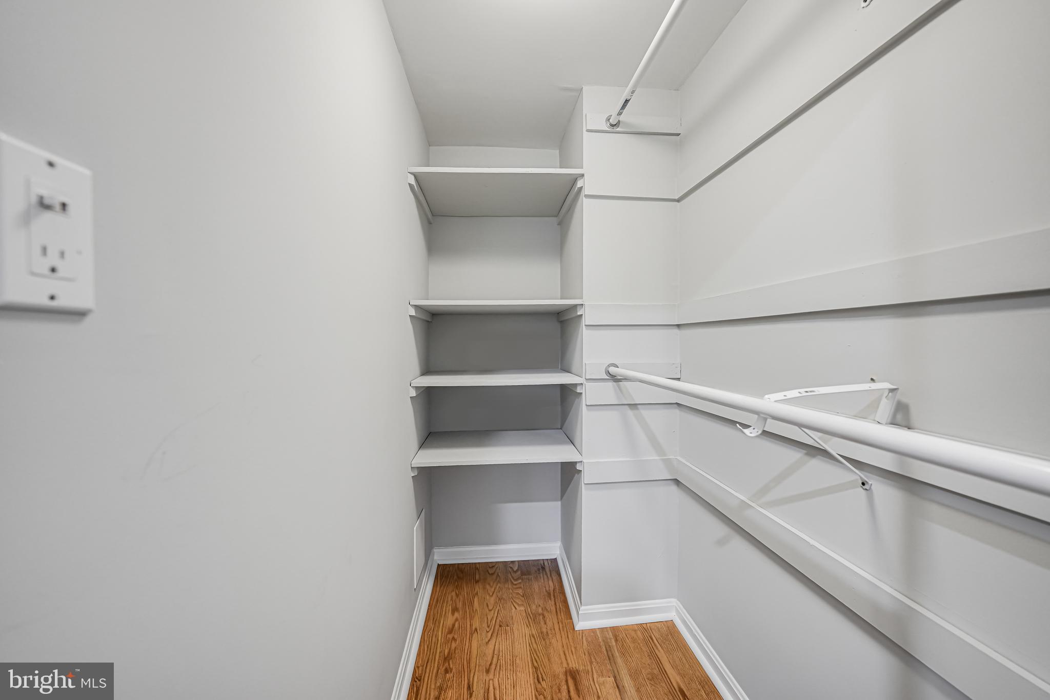 FOREST HILLS - Residential