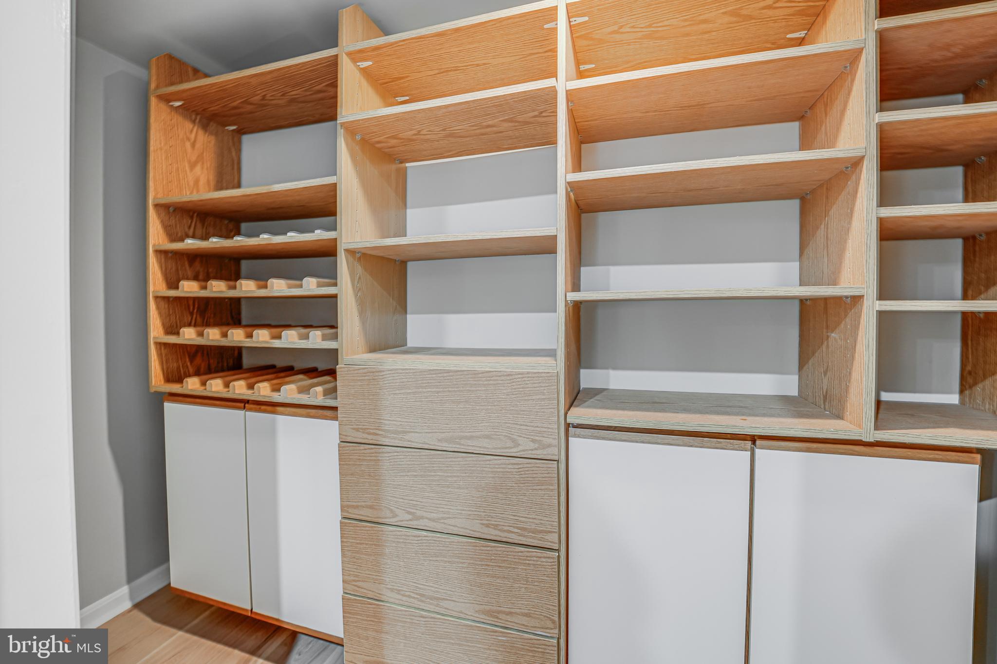 FOREST HILLS - Residential