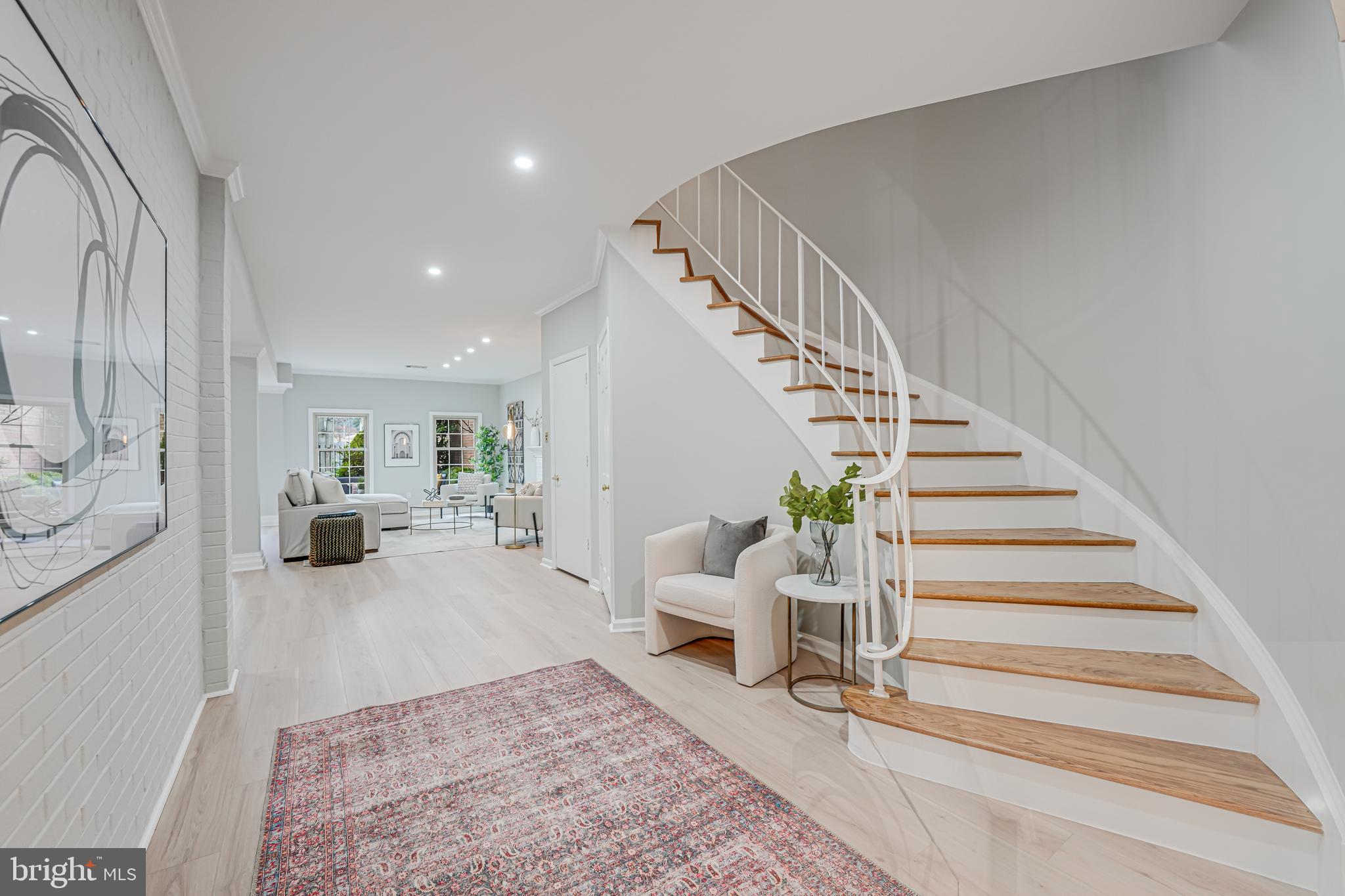 FOREST HILLS - Residential