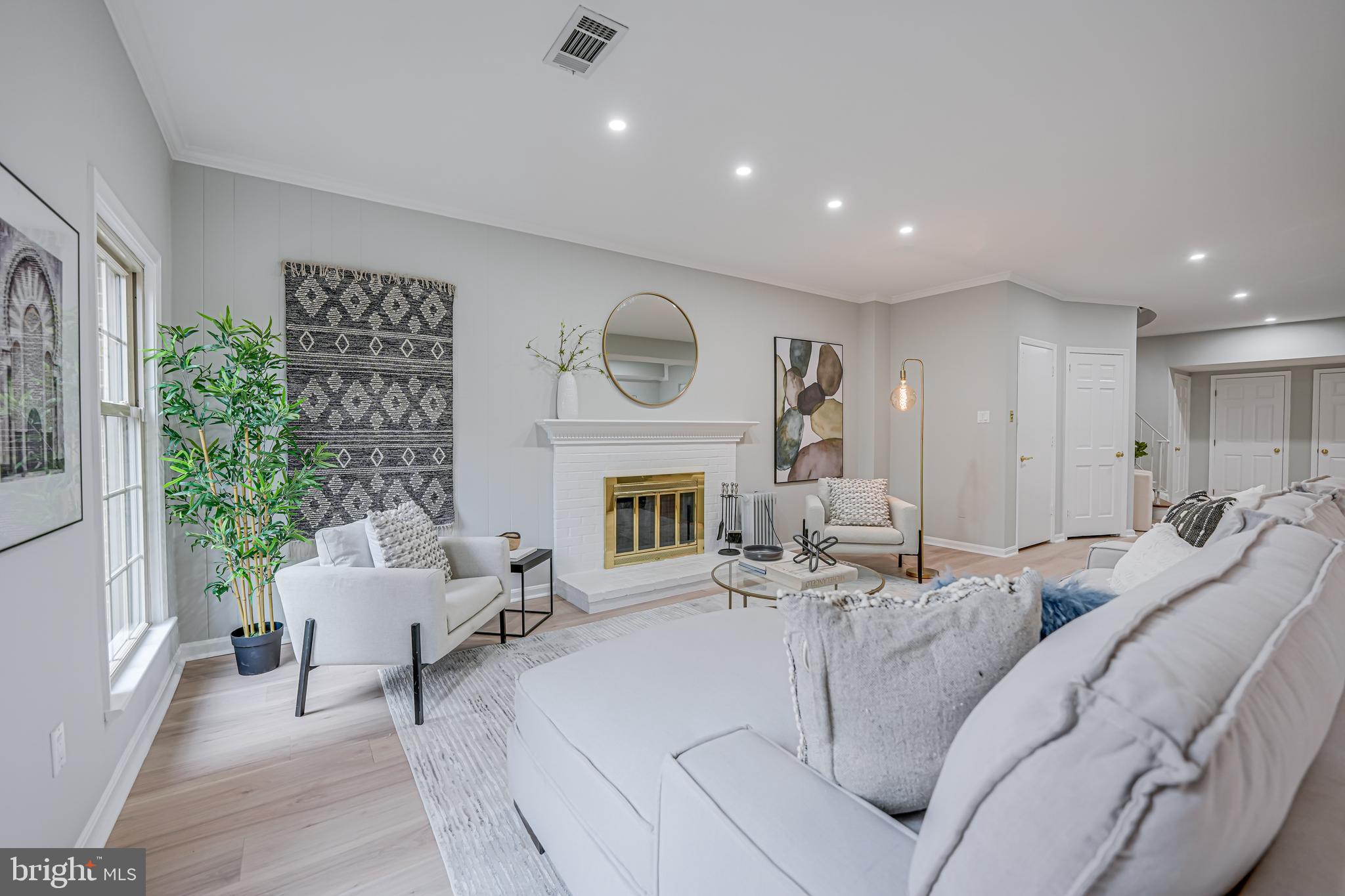 FOREST HILLS - Residential