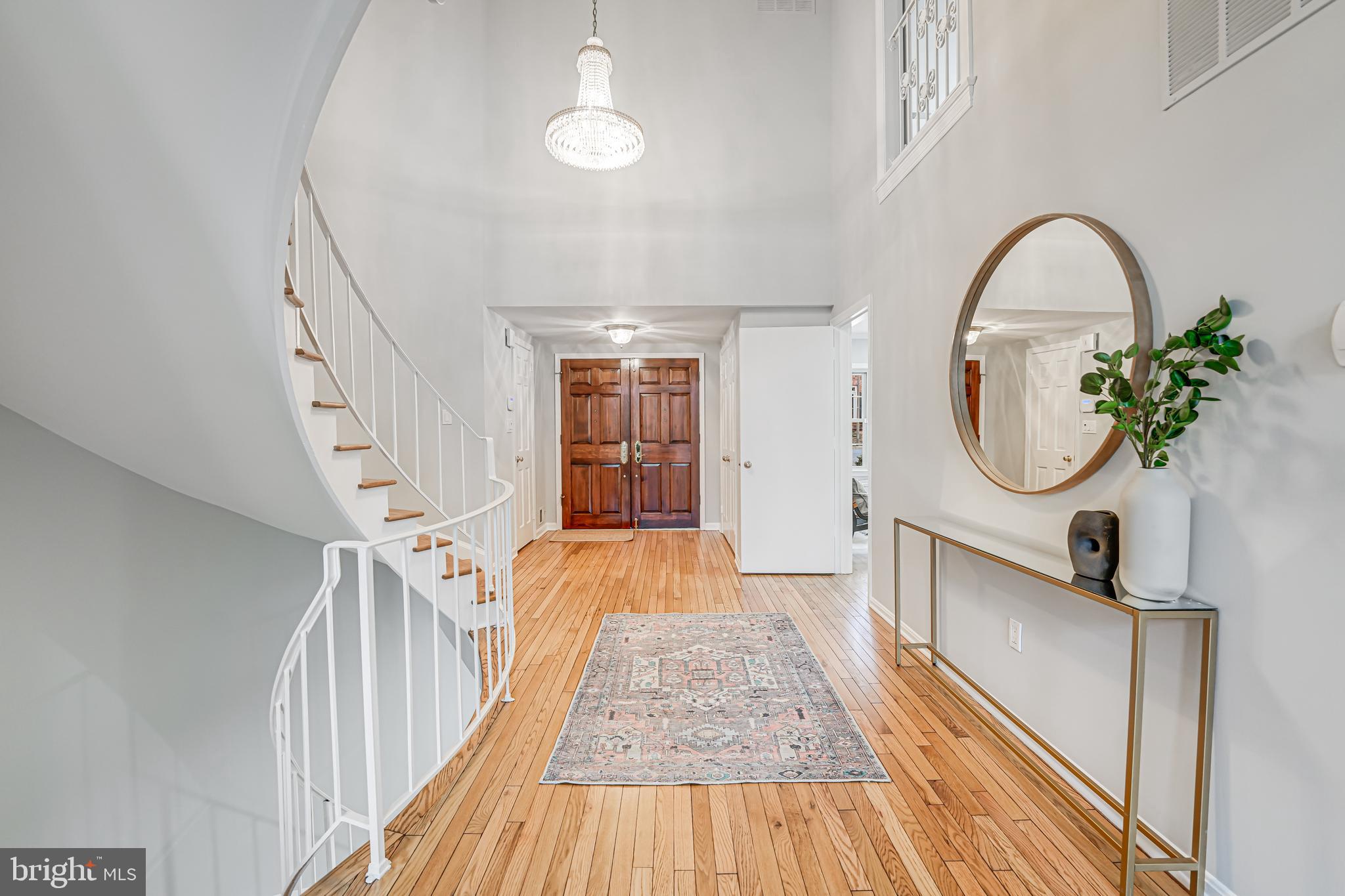 FOREST HILLS - Residential