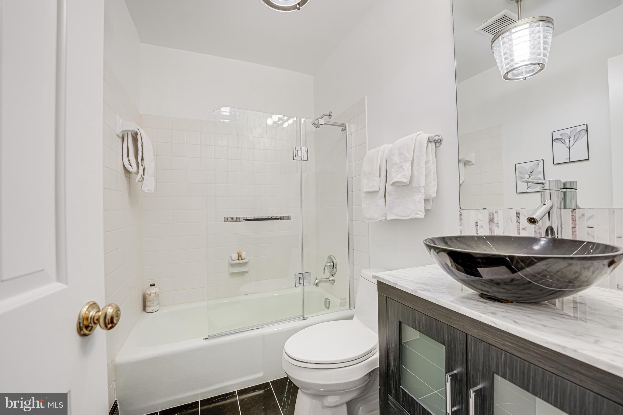 FOREST HILLS - Residential