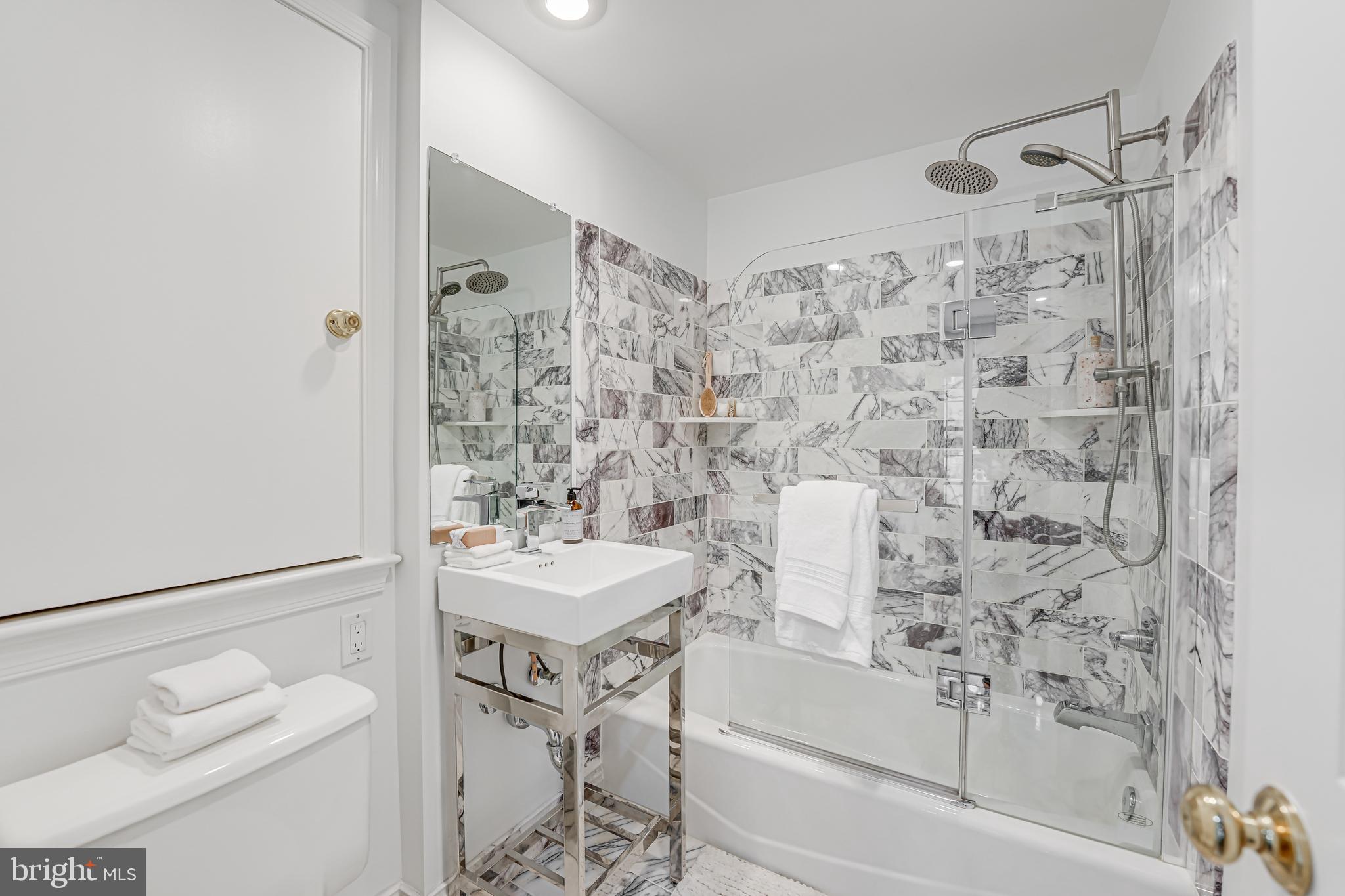 FOREST HILLS - Residential