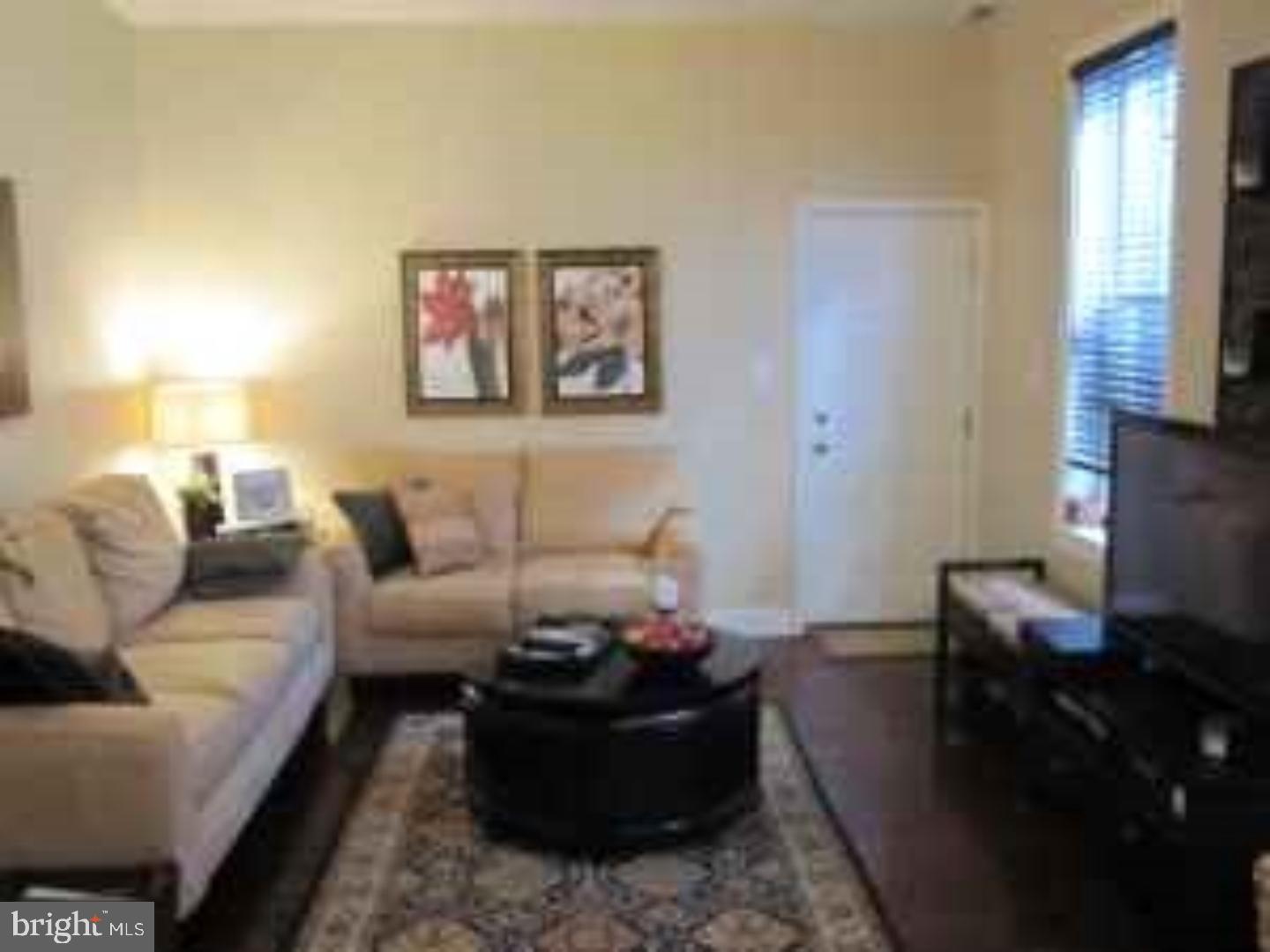 FAIRMOUNT - Residential