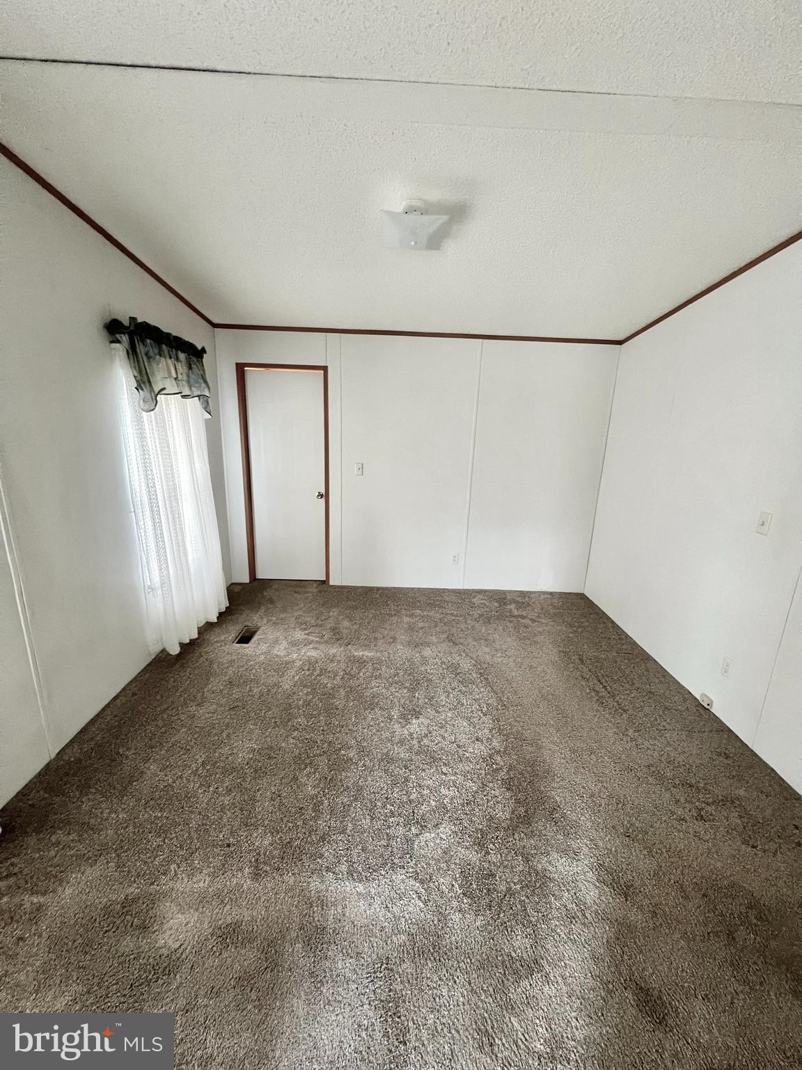 TOMAHAWK - Residential