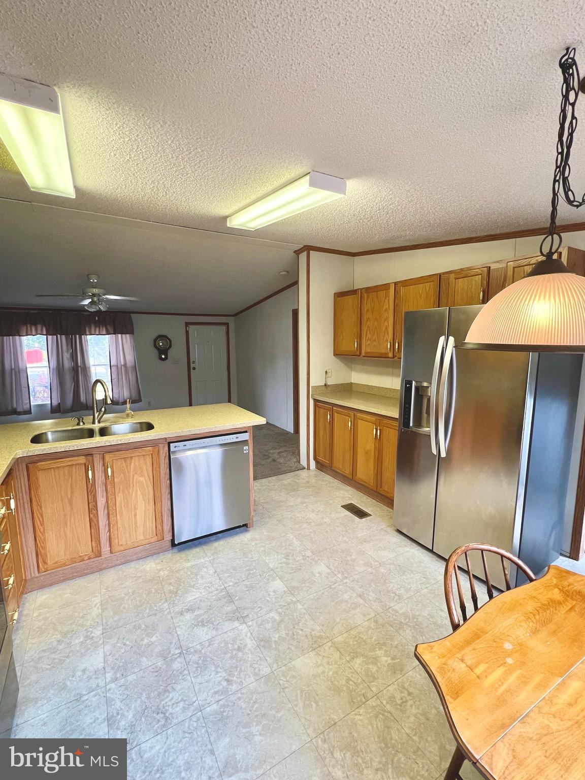 TOMAHAWK - Residential