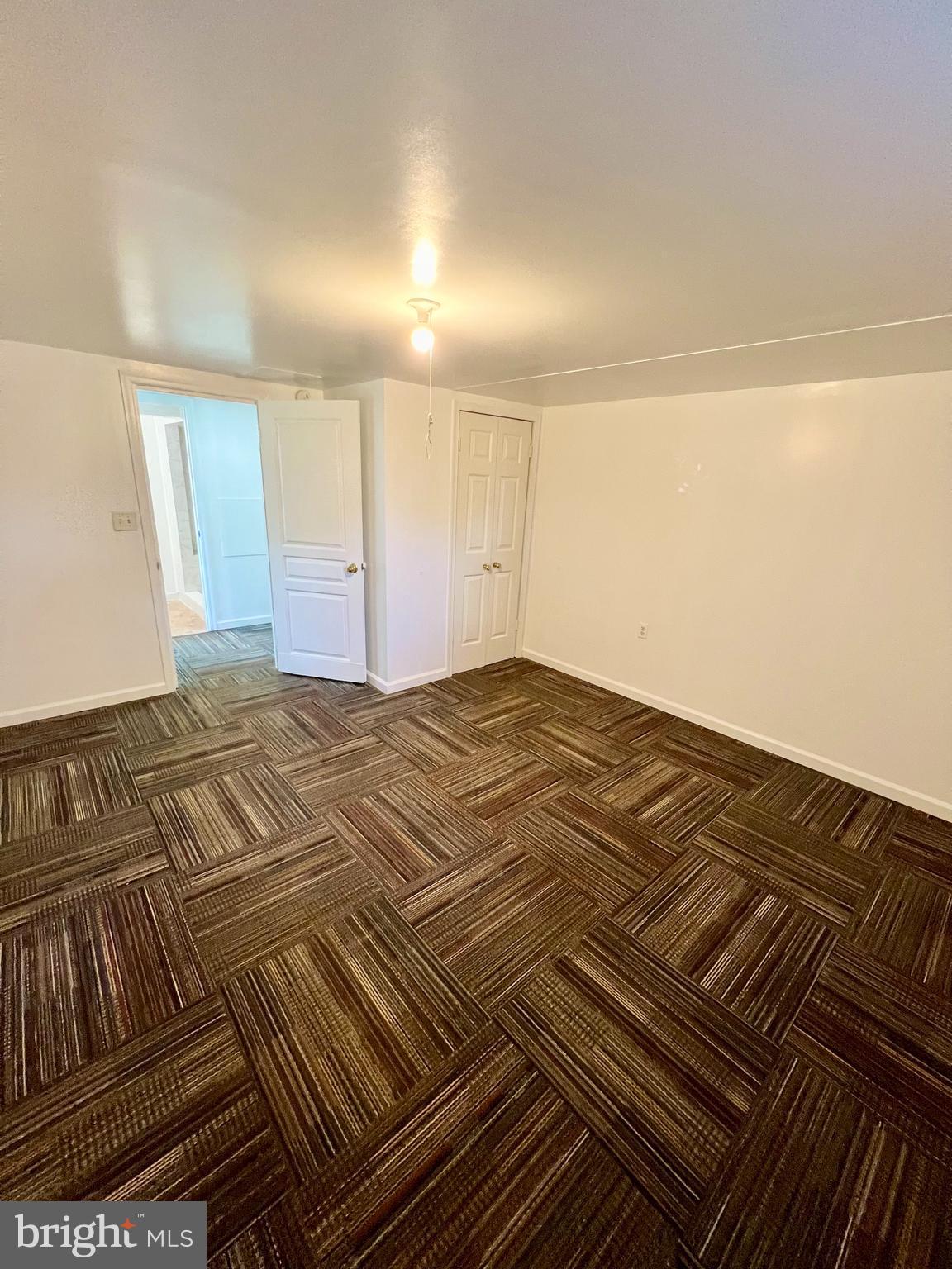 TOMAHAWK - Residential