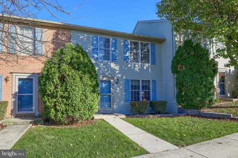 Photo of 23 BATTENS CIR, LEOLA, PA 17540 (MLS # PALA2028220)