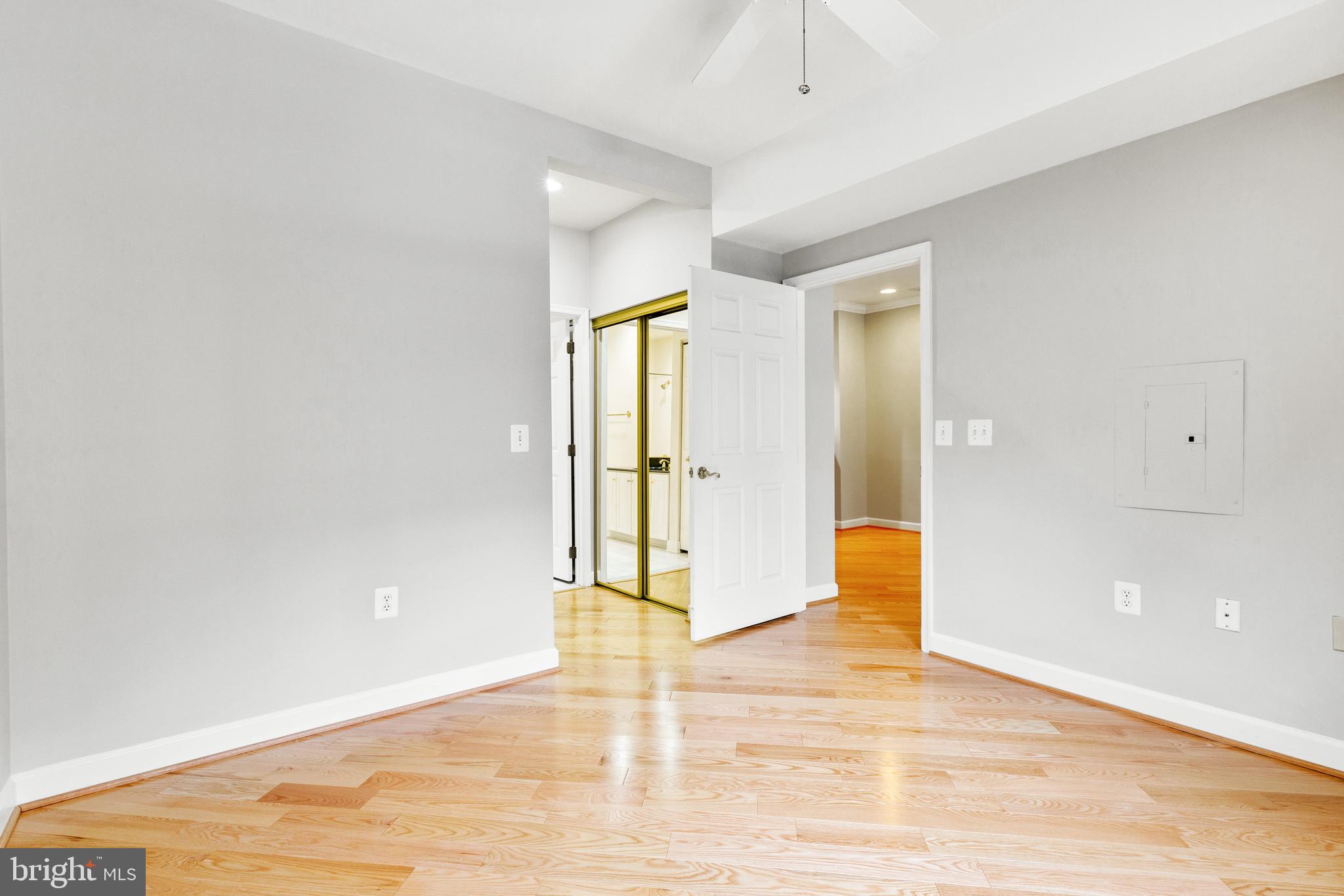 COURTHOUSE HILL - Residential