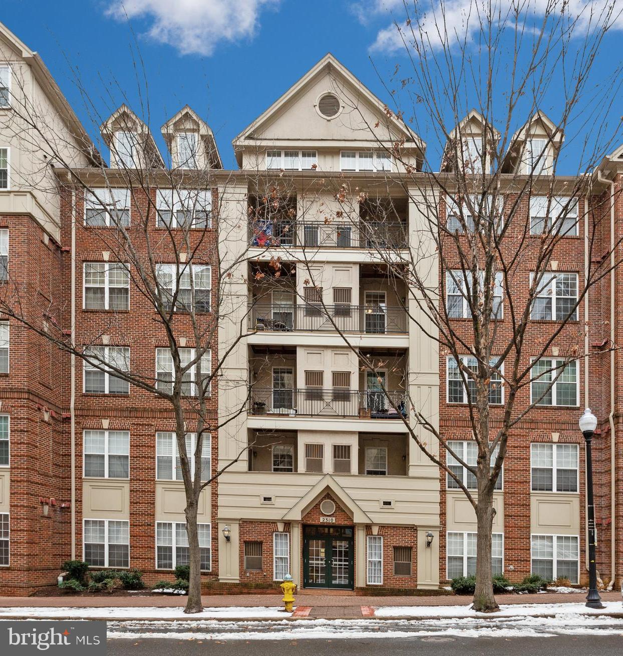 COURTHOUSE HILL - Residential