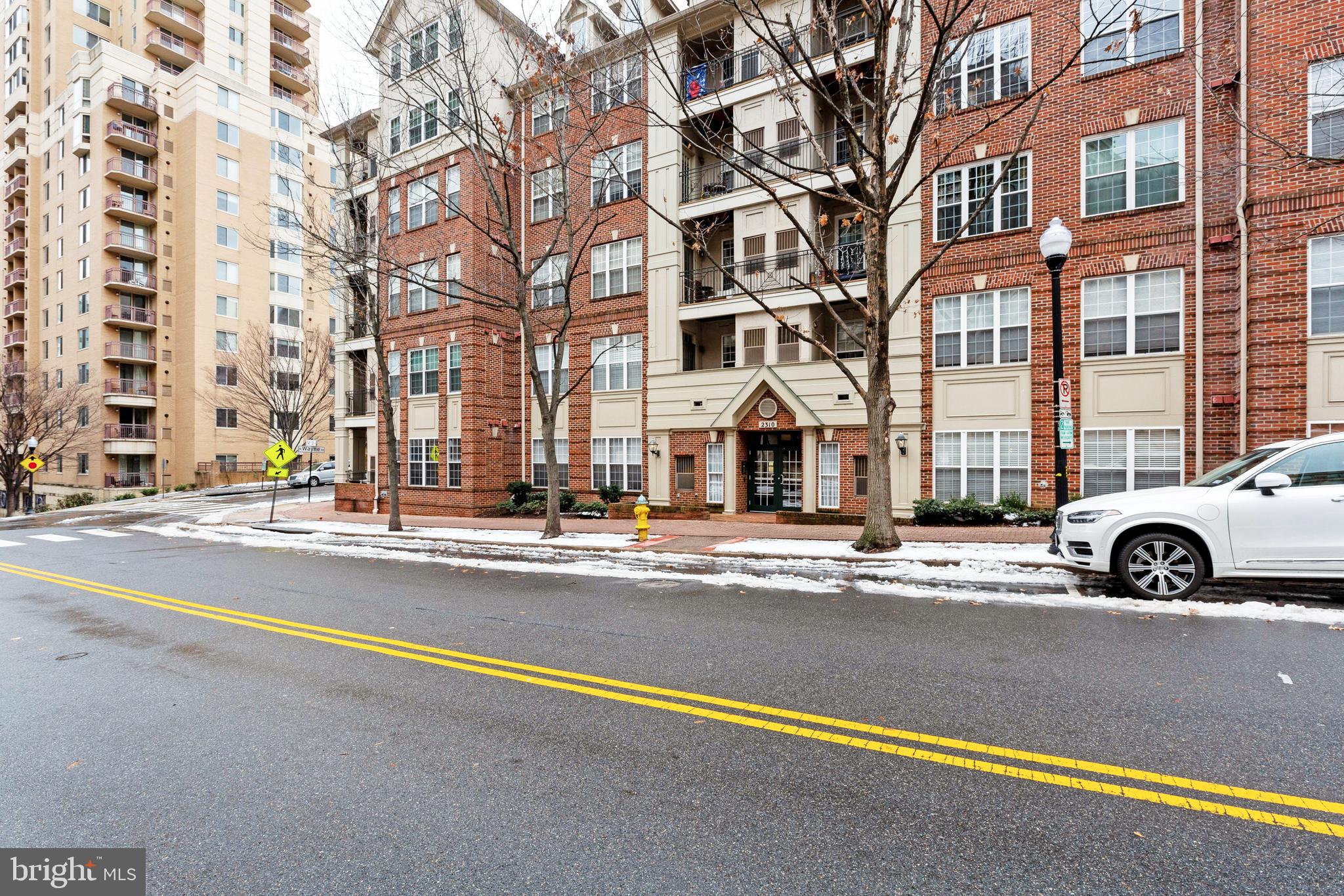 COURTHOUSE HILL - Residential