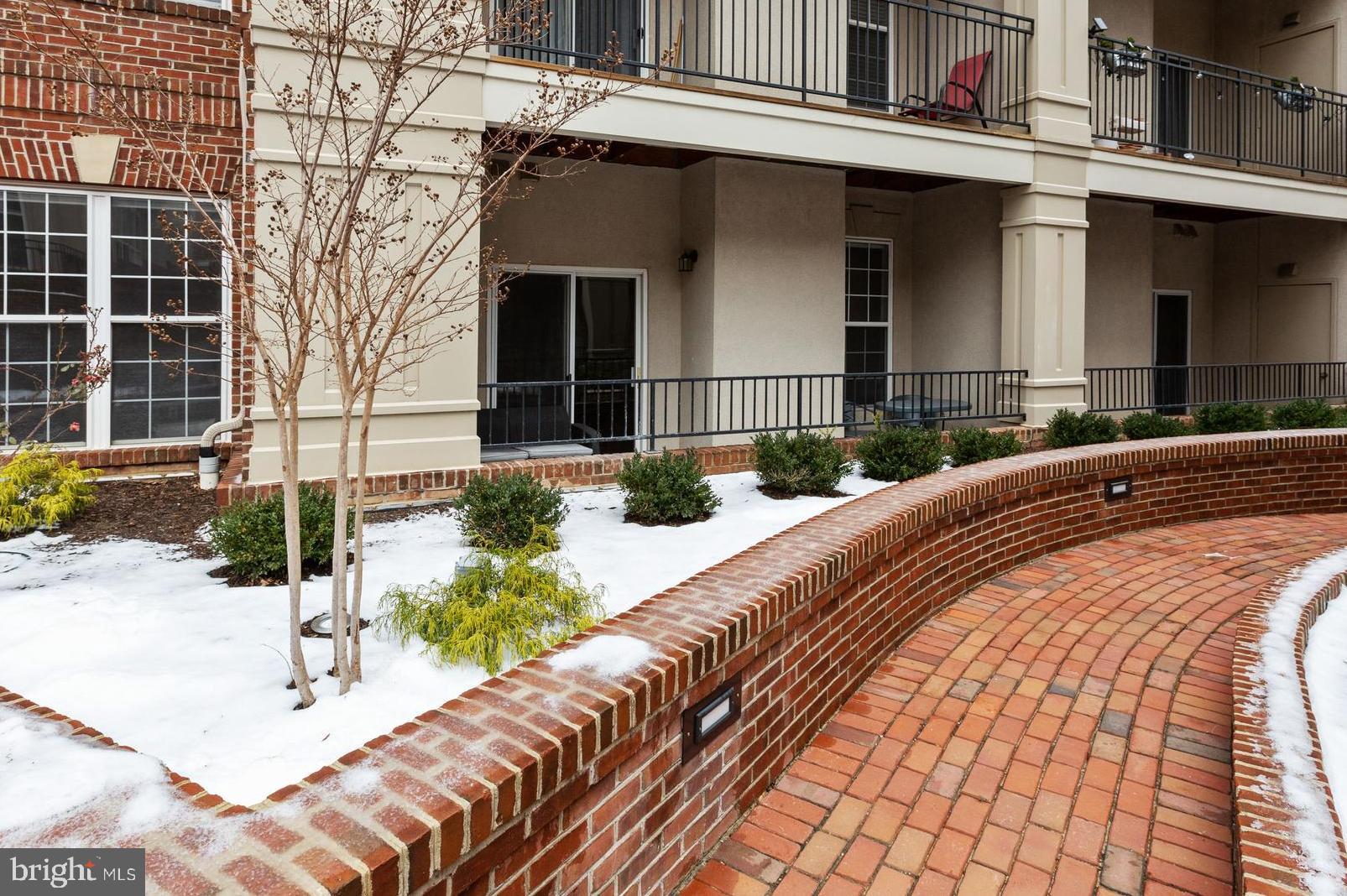 COURTHOUSE HILL - Residential