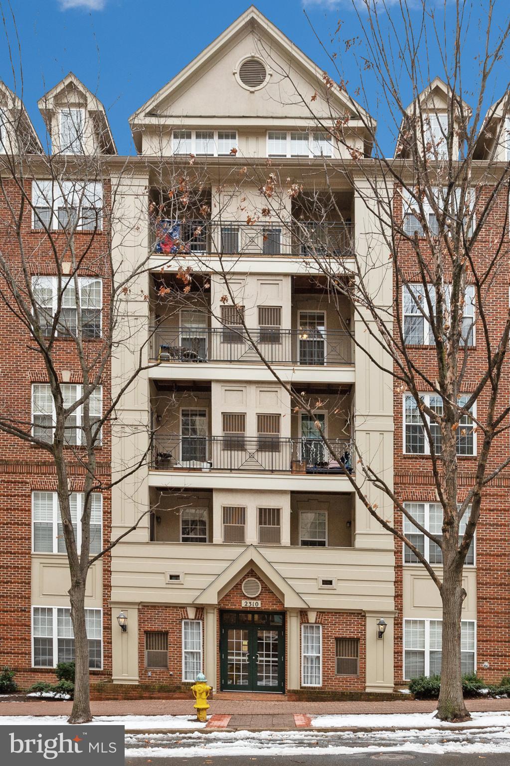 COURTHOUSE HILL - Residential