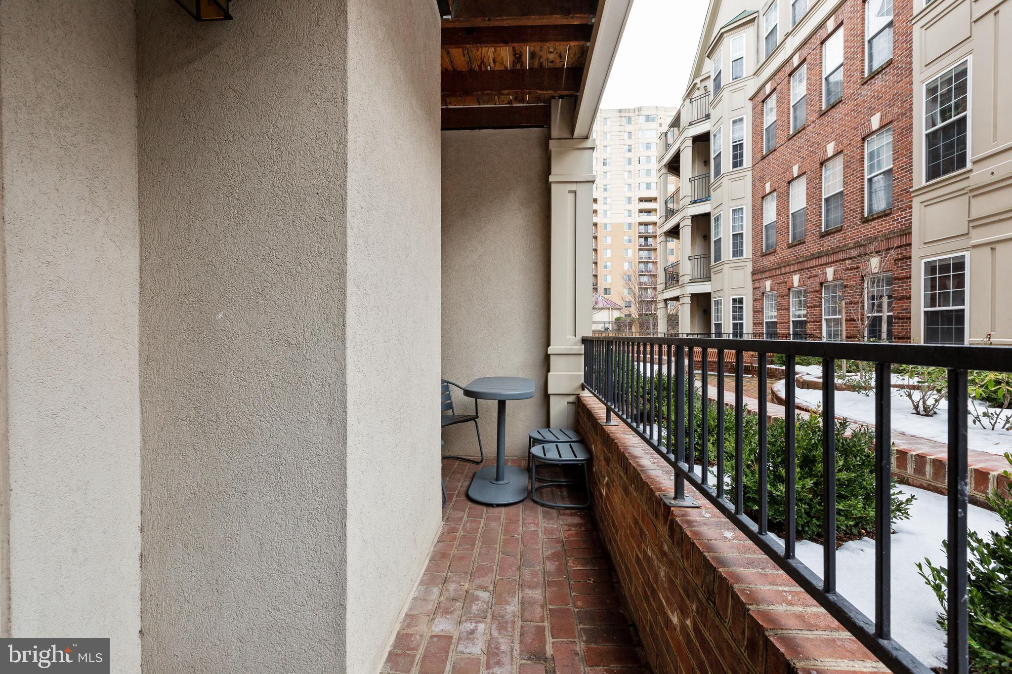 COURTHOUSE HILL - Residential