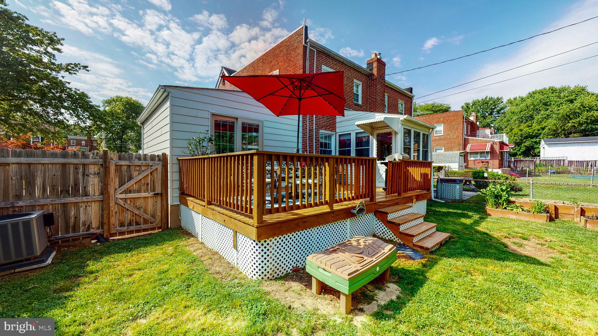 FULLERTON - Residential