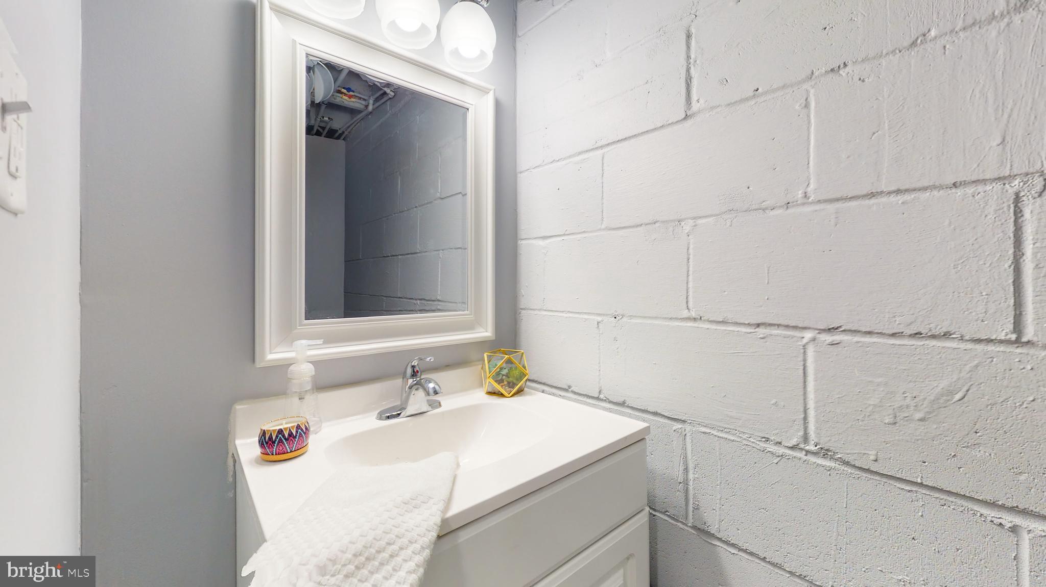 FULLERTON - Residential