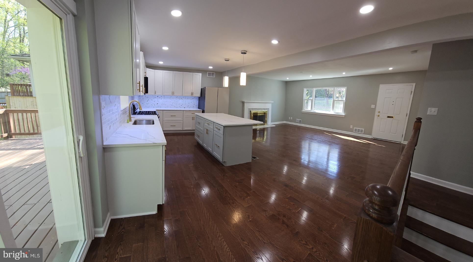 ALEXANDRIA - Residential Lease