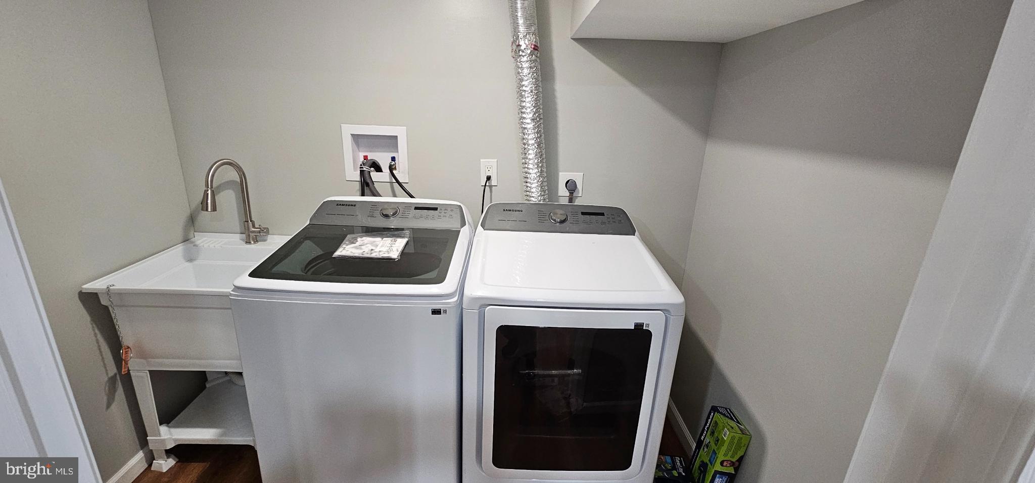 ALEXANDRIA - Residential Lease