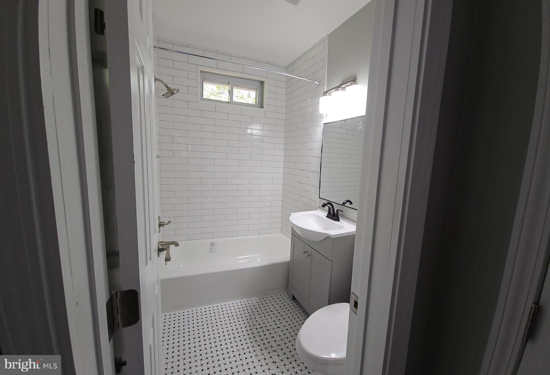 ALEXANDRIA - Residential Lease