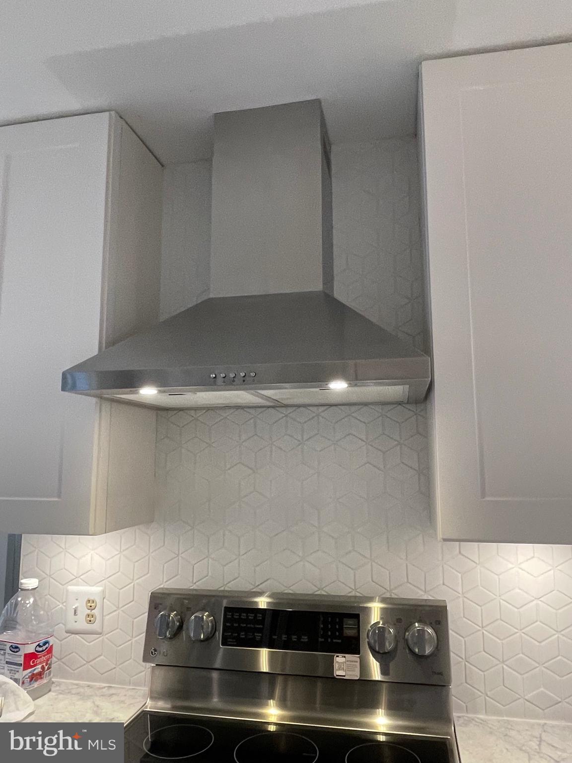 LAKE RIDGE/PROMONTRY OAK - Residential