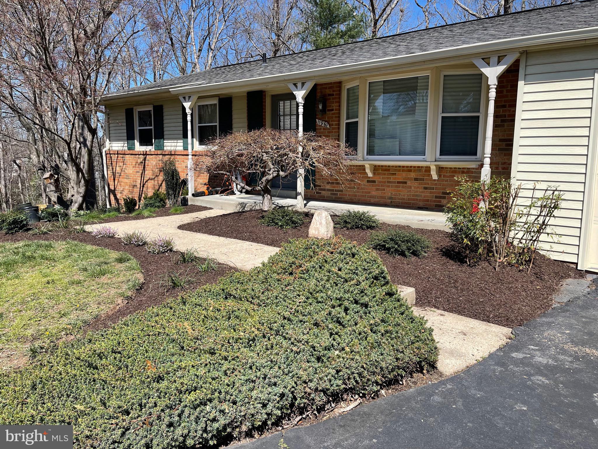 LAKE RIDGE/PROMONTRY OAK - Residential