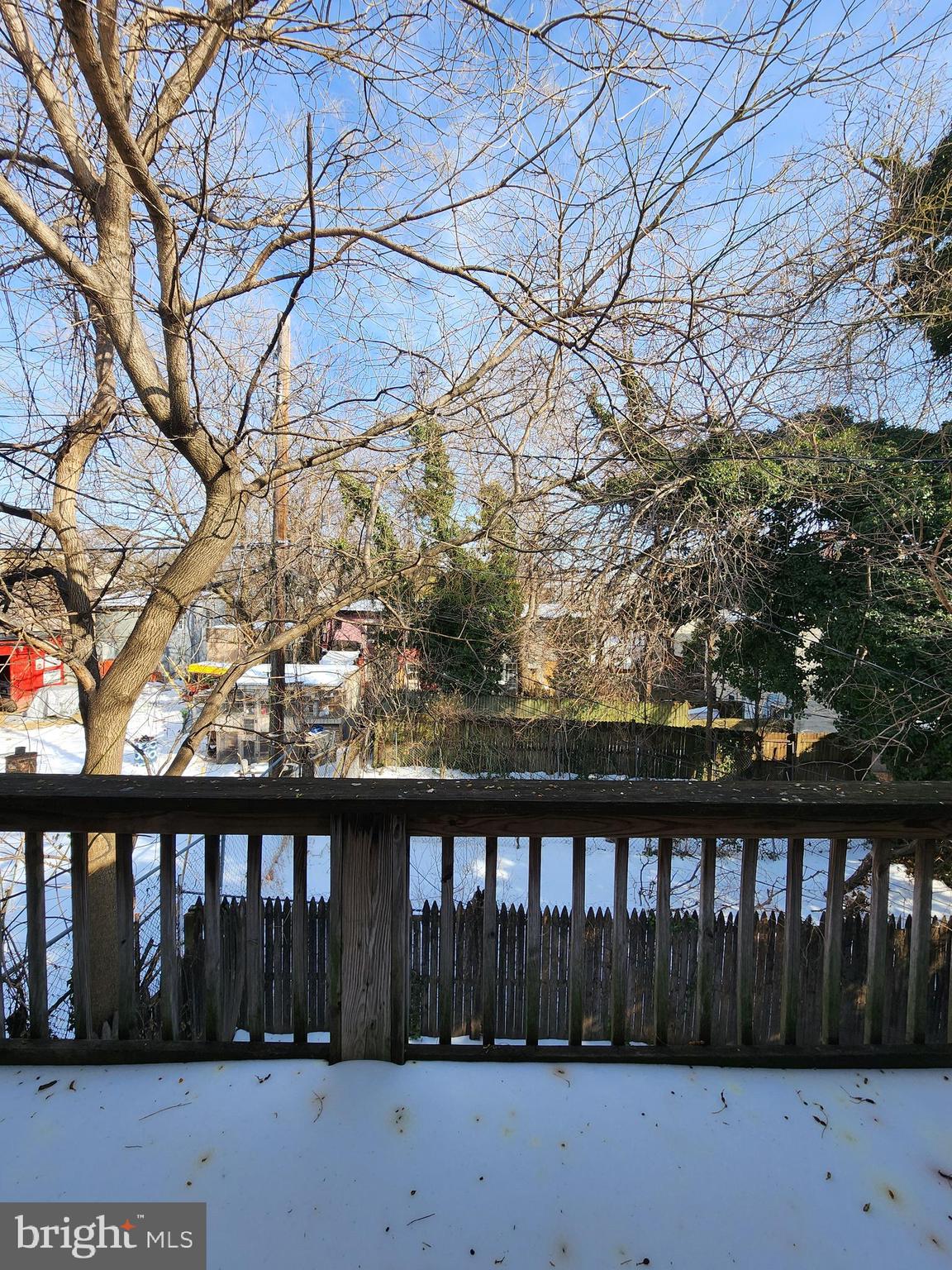 HOLLINS MARKET - Residential