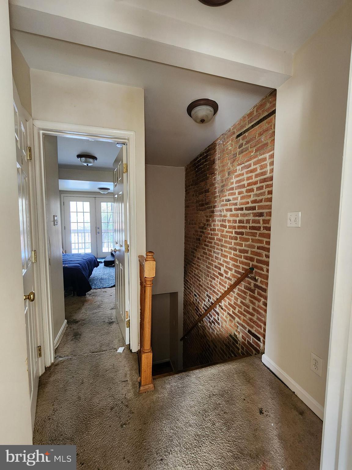 HOLLINS MARKET - Residential