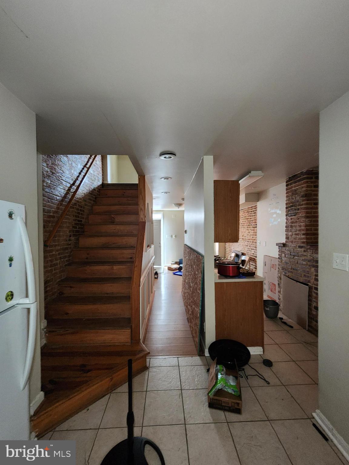 HOLLINS MARKET - Residential