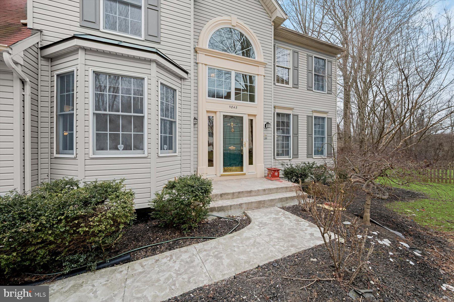 VILLAGE OF RIVER HILL - Residential