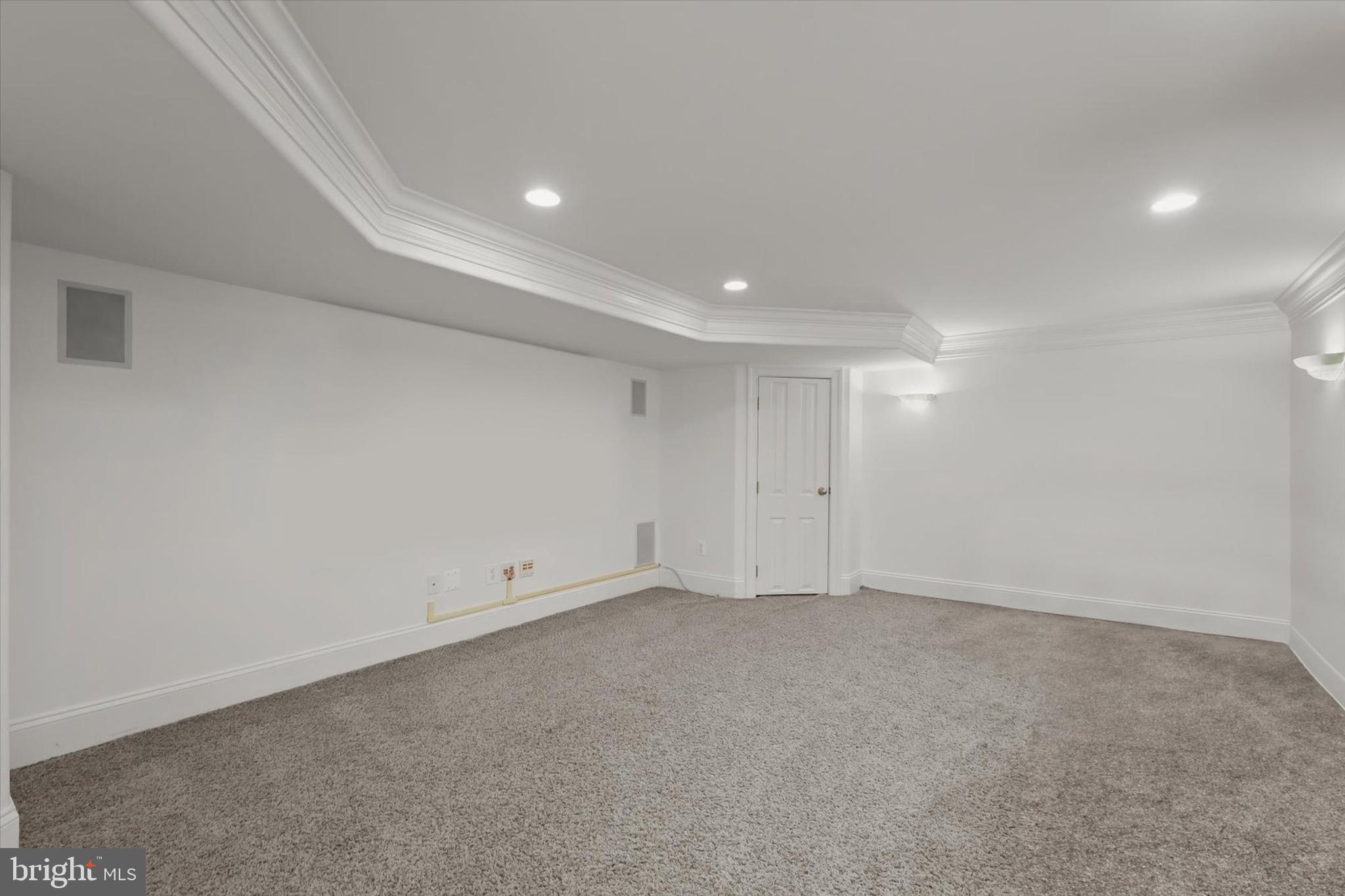 VILLAGE OF RIVER HILL - Residential