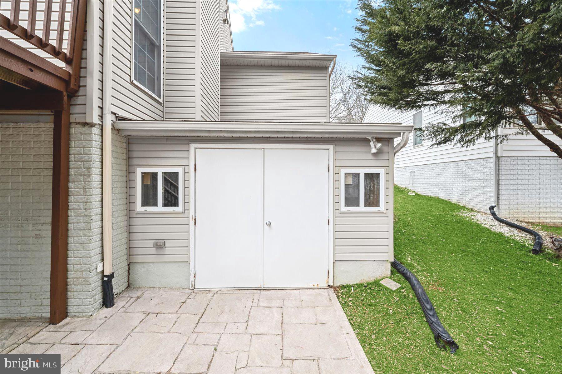 VILLAGE OF RIVER HILL - Residential