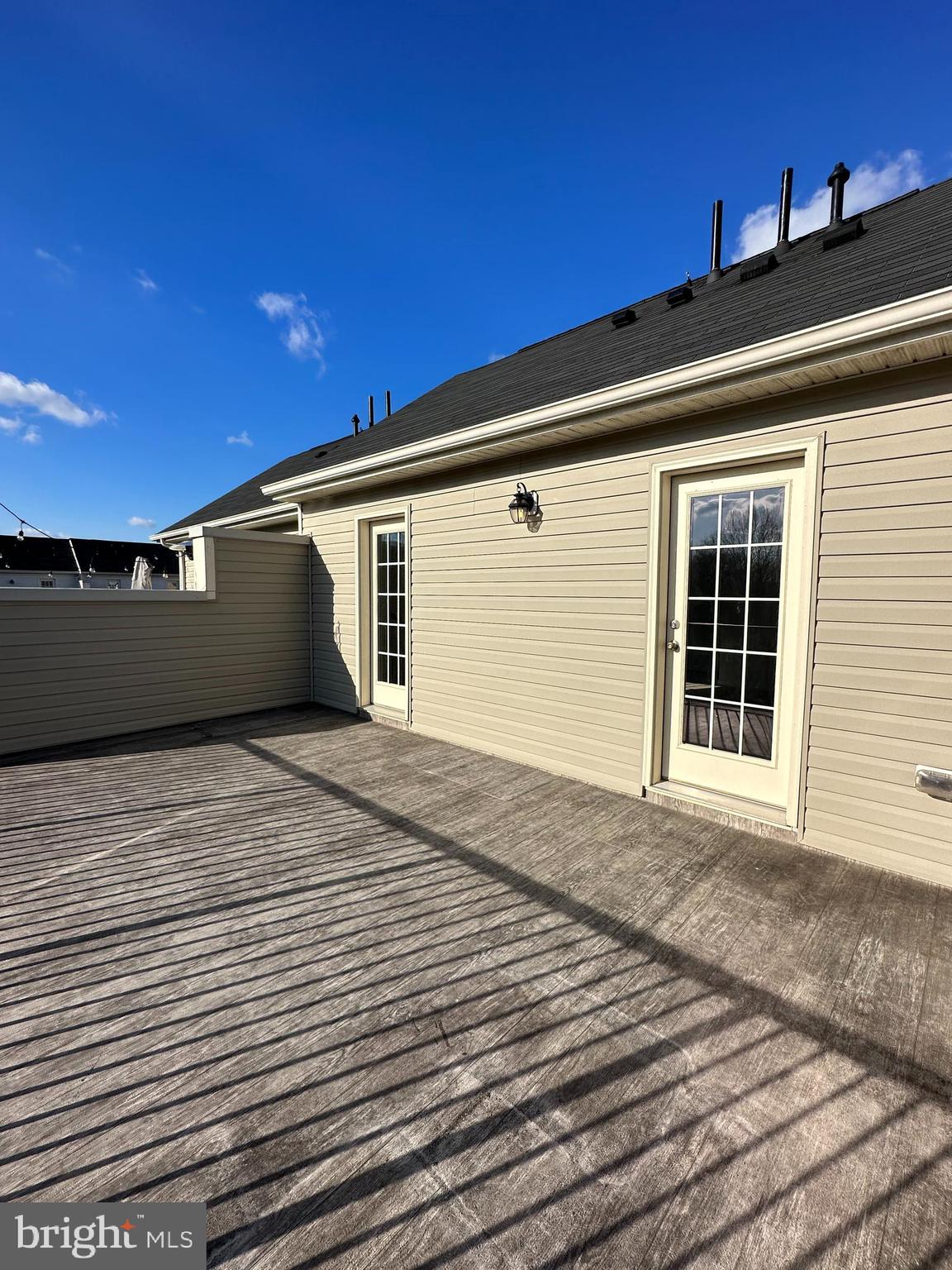 OXFORD SQUARE - Residential Lease