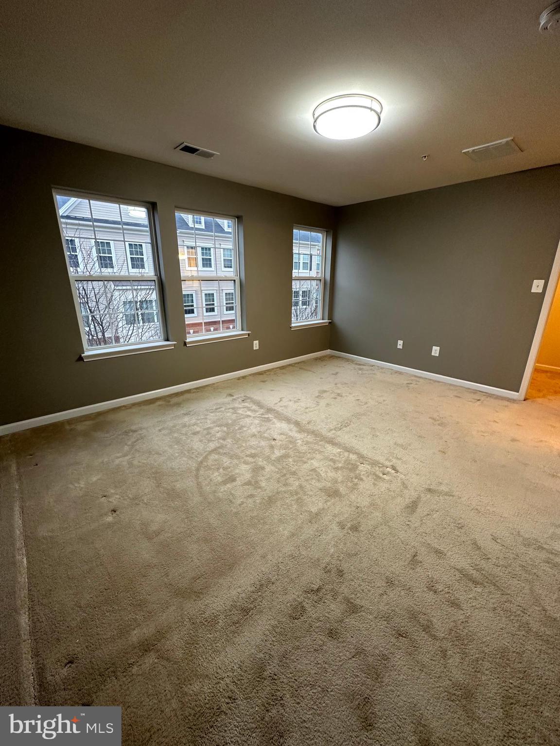 OXFORD SQUARE - Residential Lease