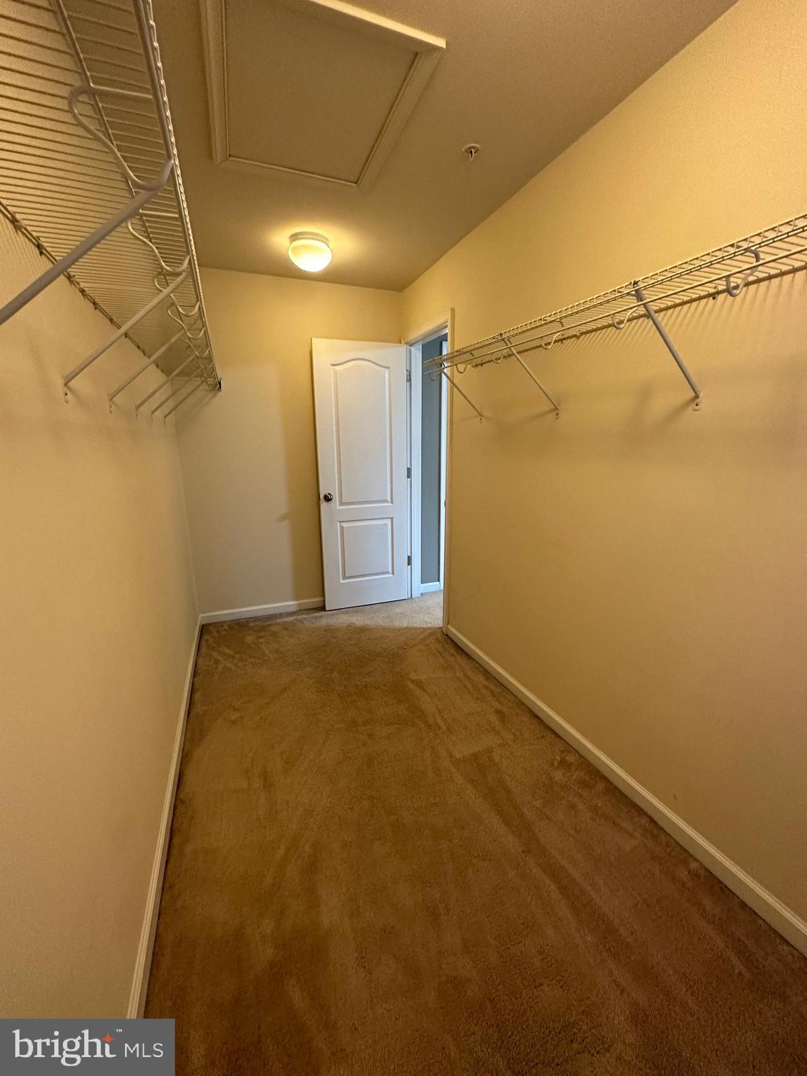 OXFORD SQUARE - Residential Lease