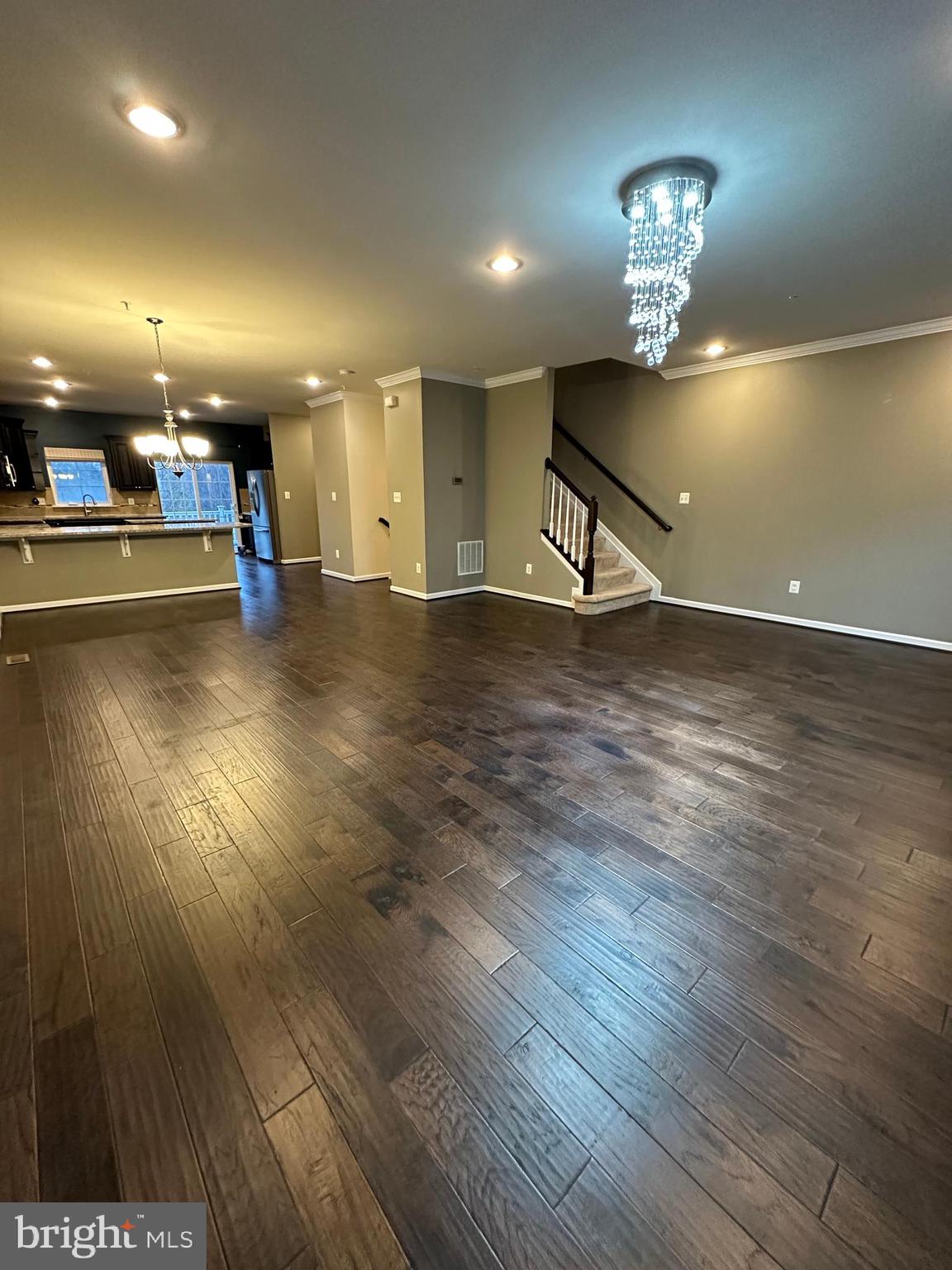 OXFORD SQUARE - Residential Lease