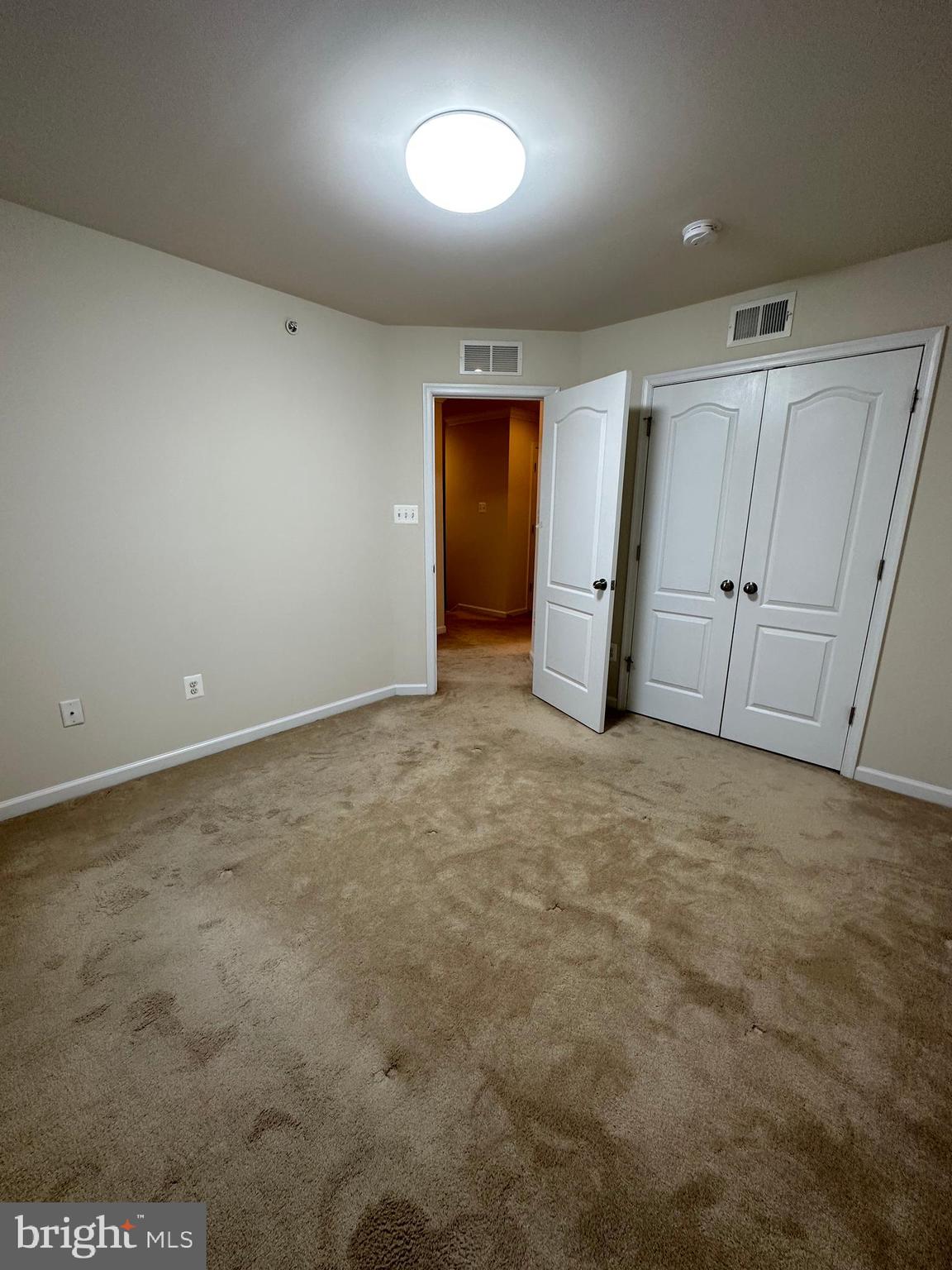 OXFORD SQUARE - Residential Lease