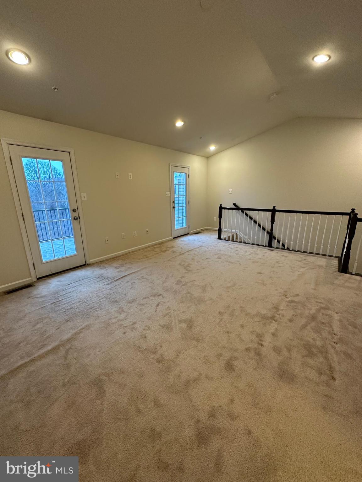 OXFORD SQUARE - Residential Lease