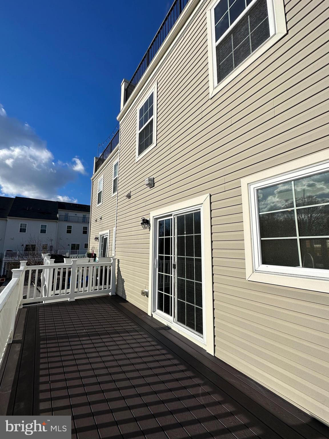 OXFORD SQUARE - Residential Lease