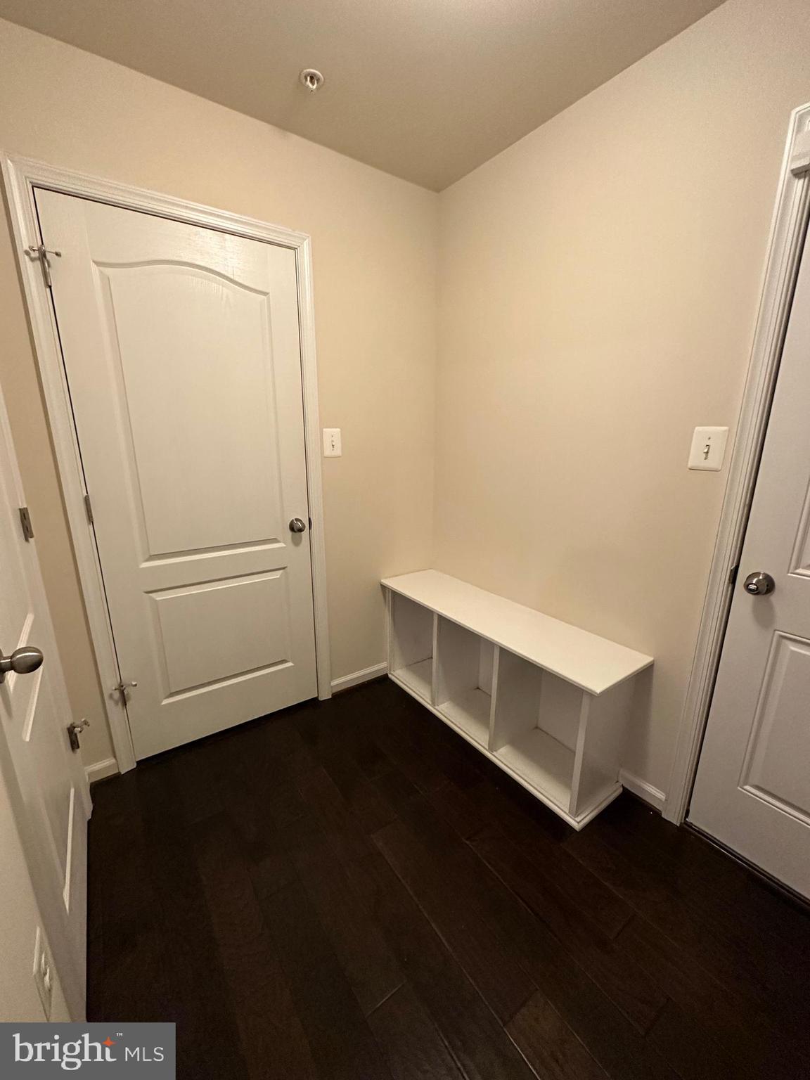 OXFORD SQUARE - Residential Lease