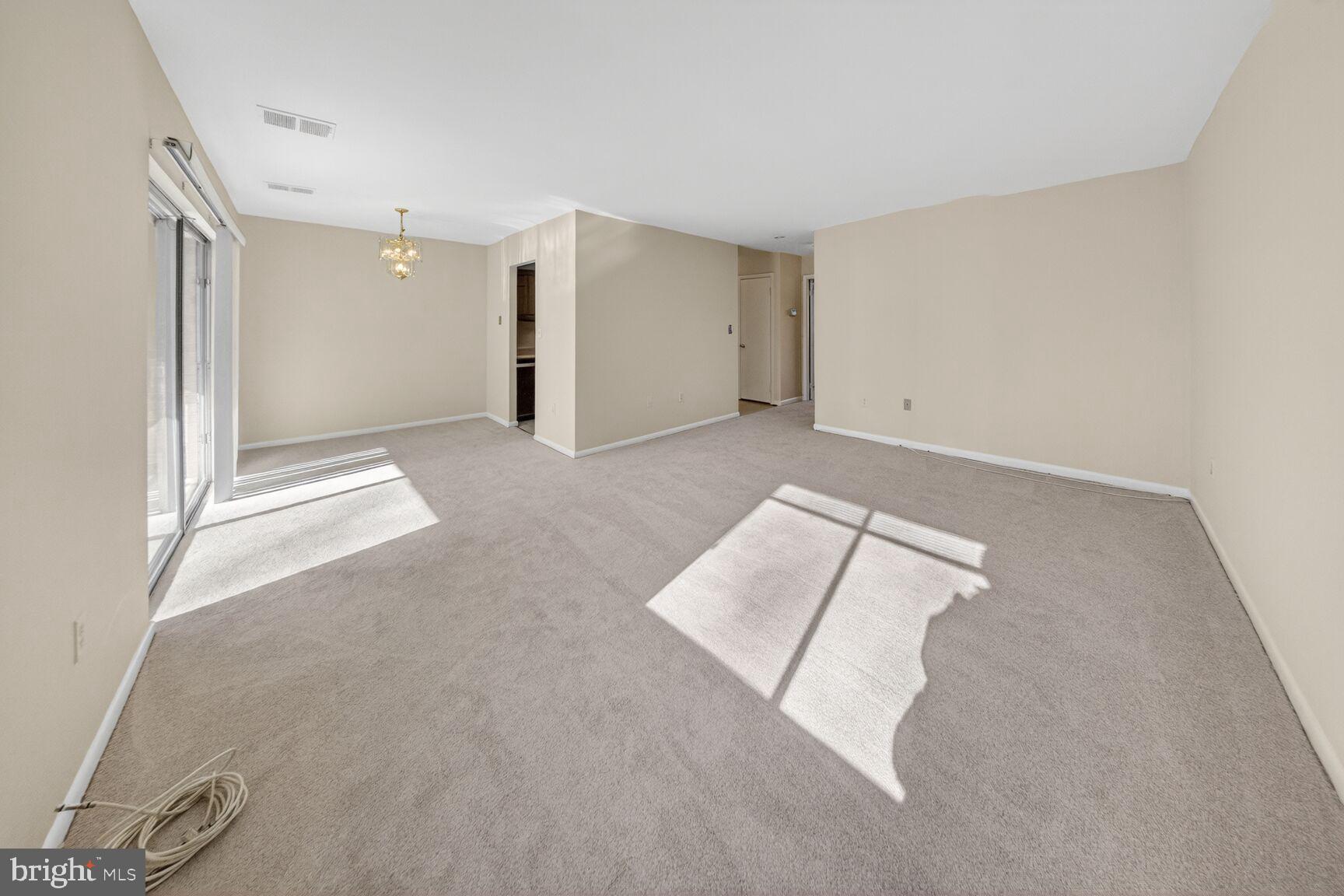 3364 HEWITT AVENUE 301