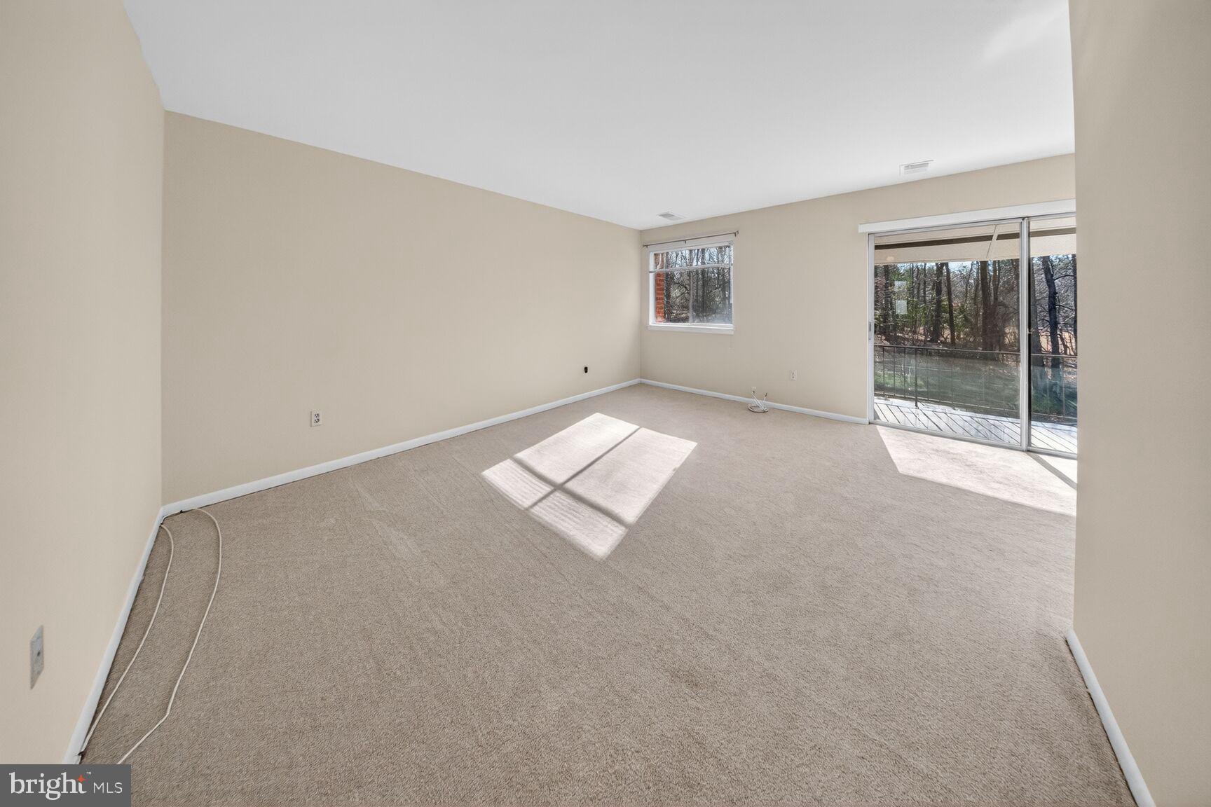 3364 HEWITT AVENUE 301