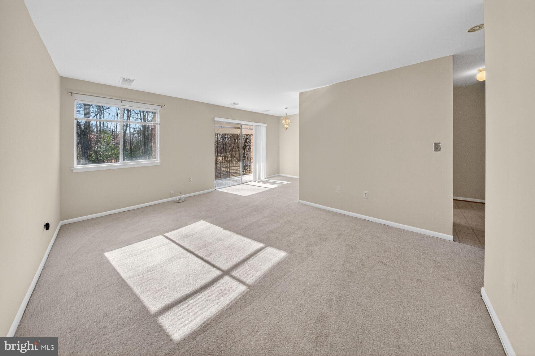 3364 HEWITT AVENUE 301