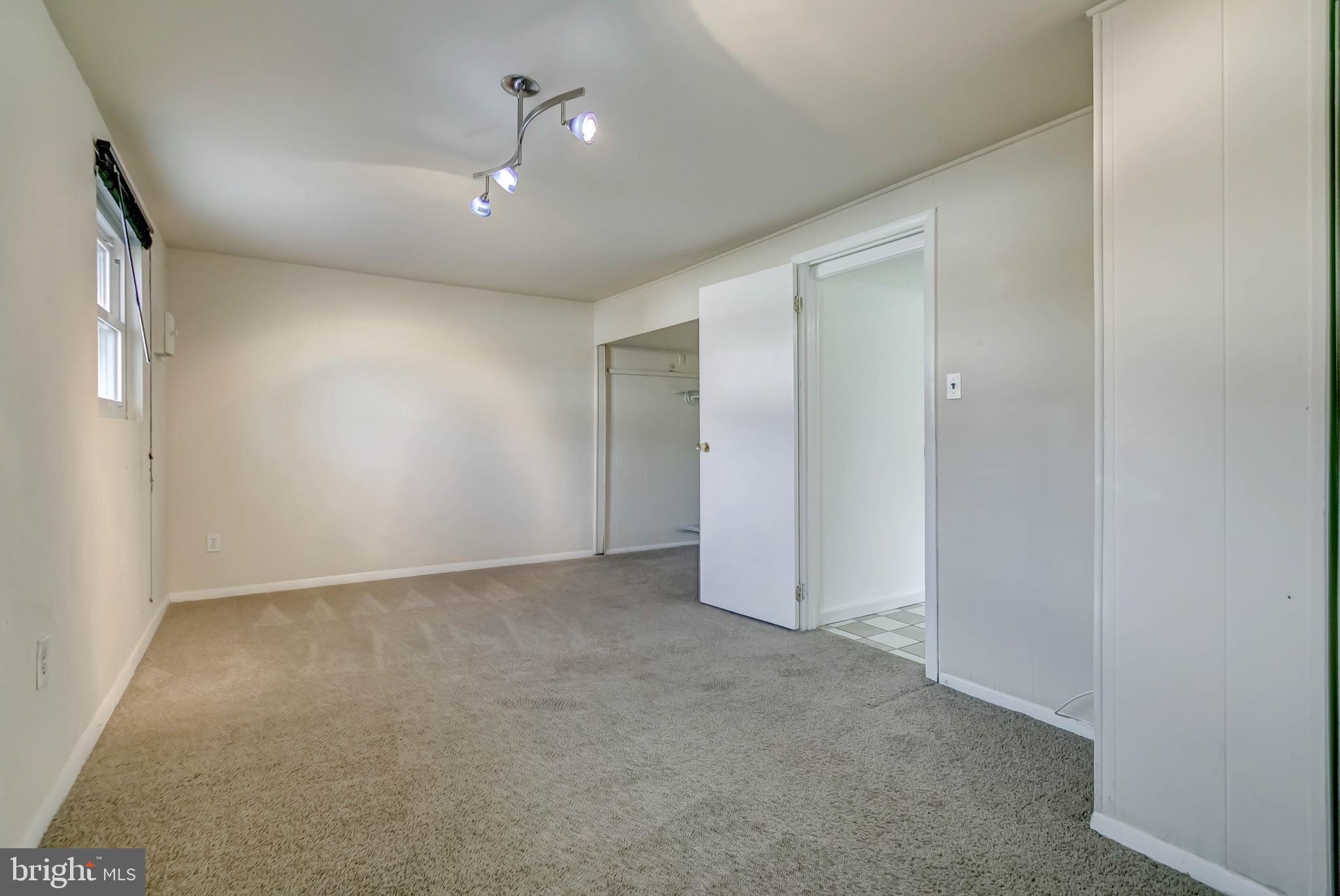 RIVA FARMS - Residential