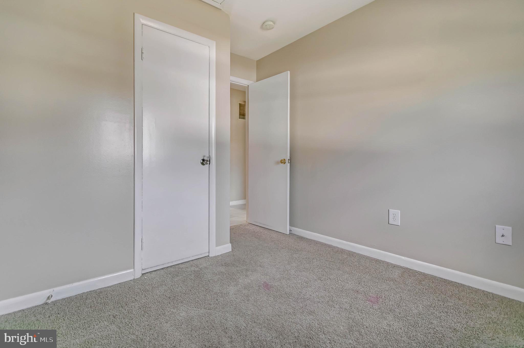 RIVA FARMS - Residential