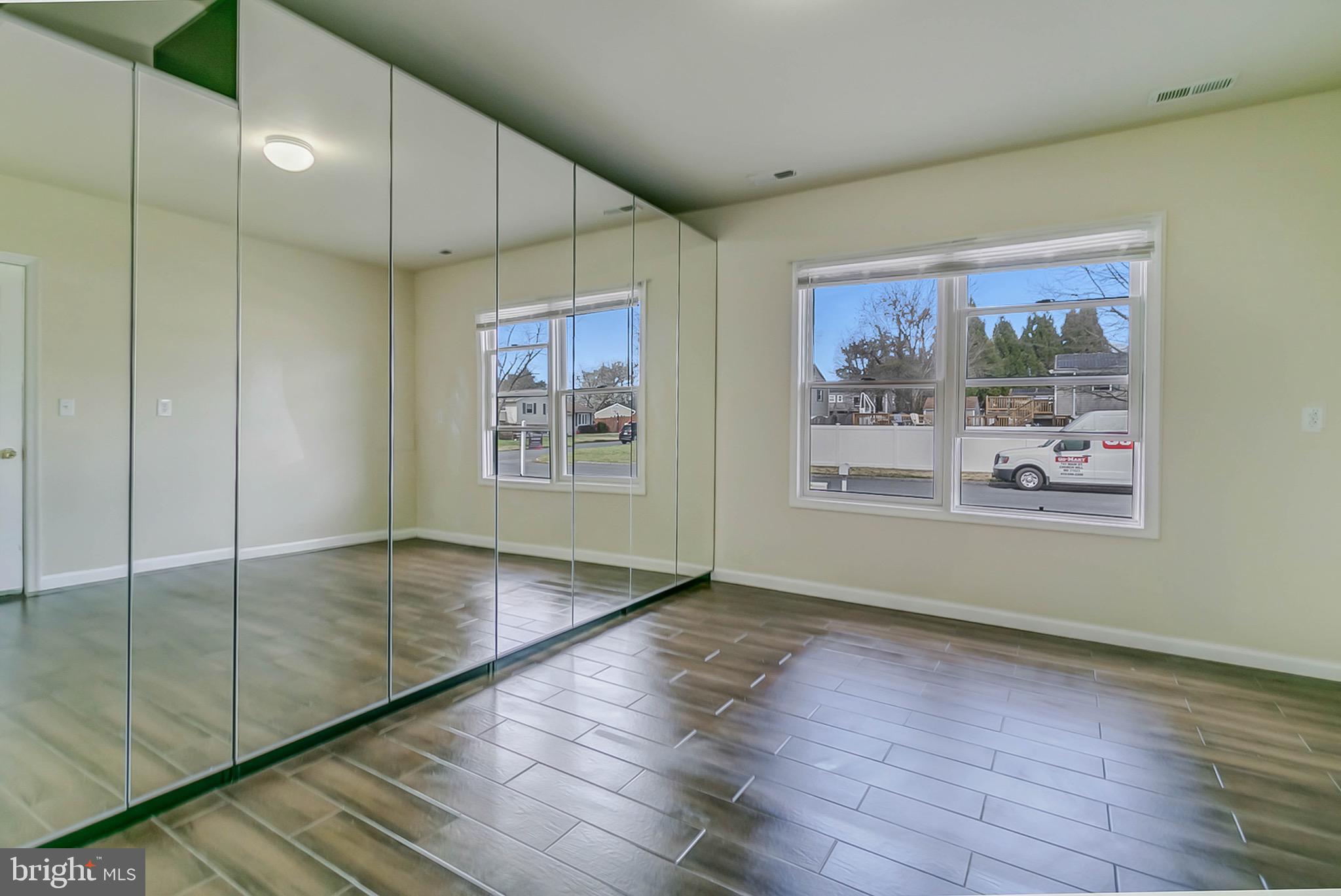 RIVA FARMS - Residential