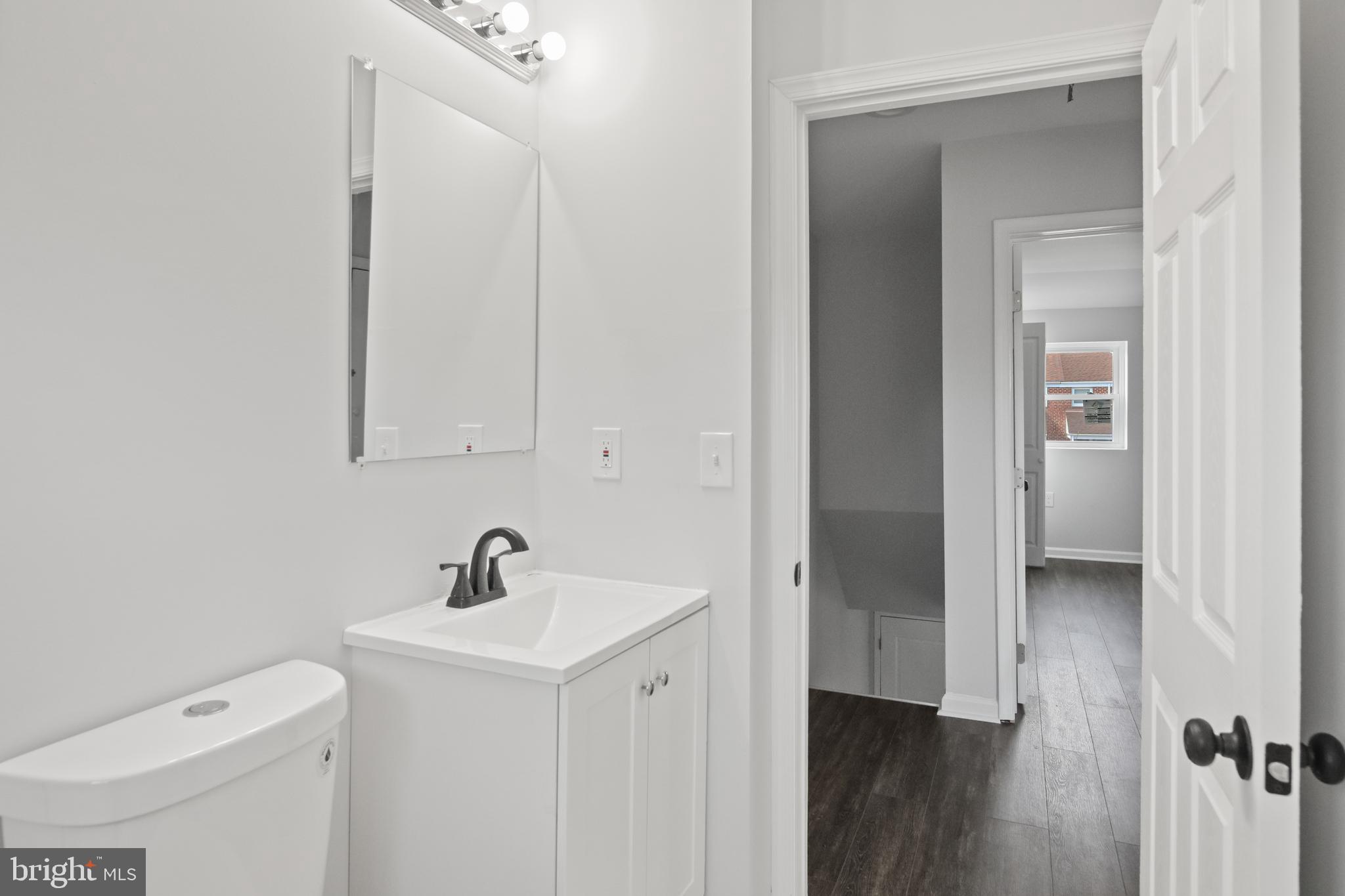 CHARLESMONT - Residential Lease