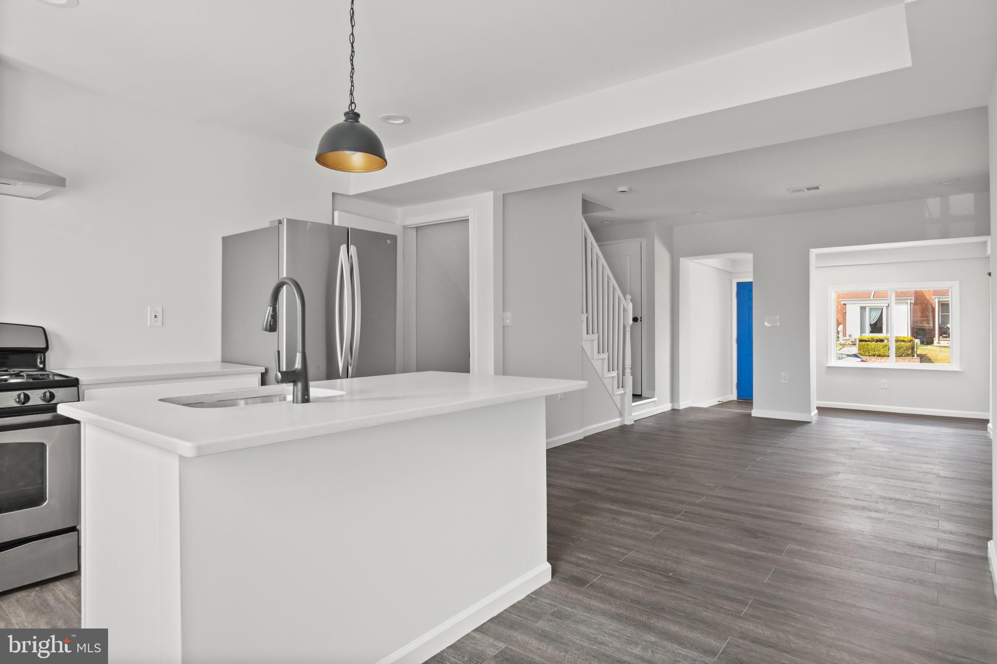 CHARLESMONT - Residential Lease