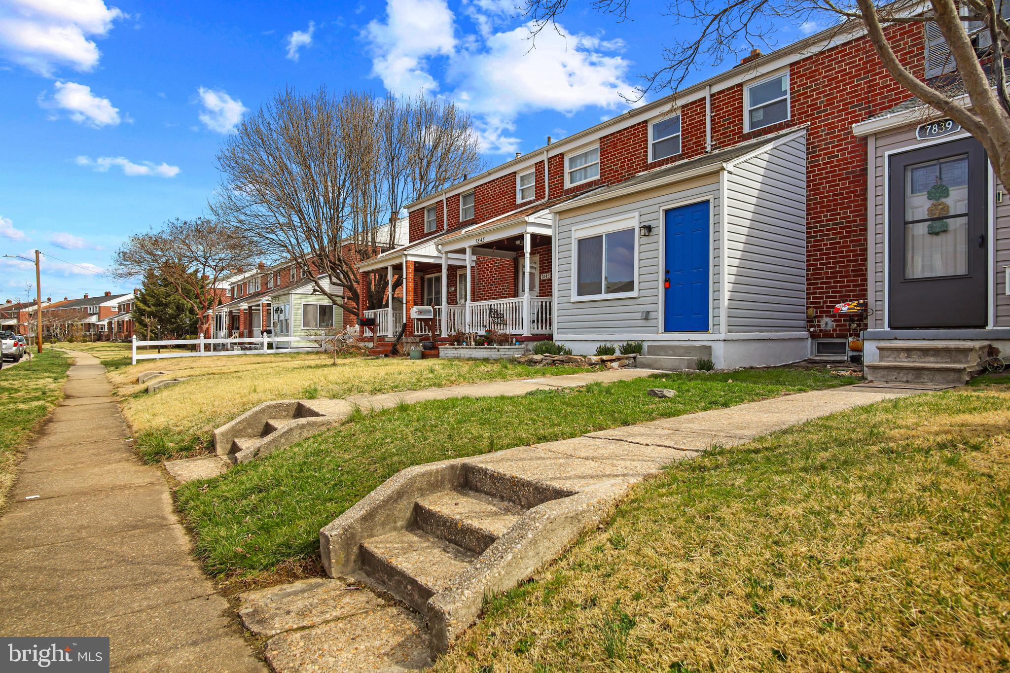 CHARLESMONT - Residential Lease